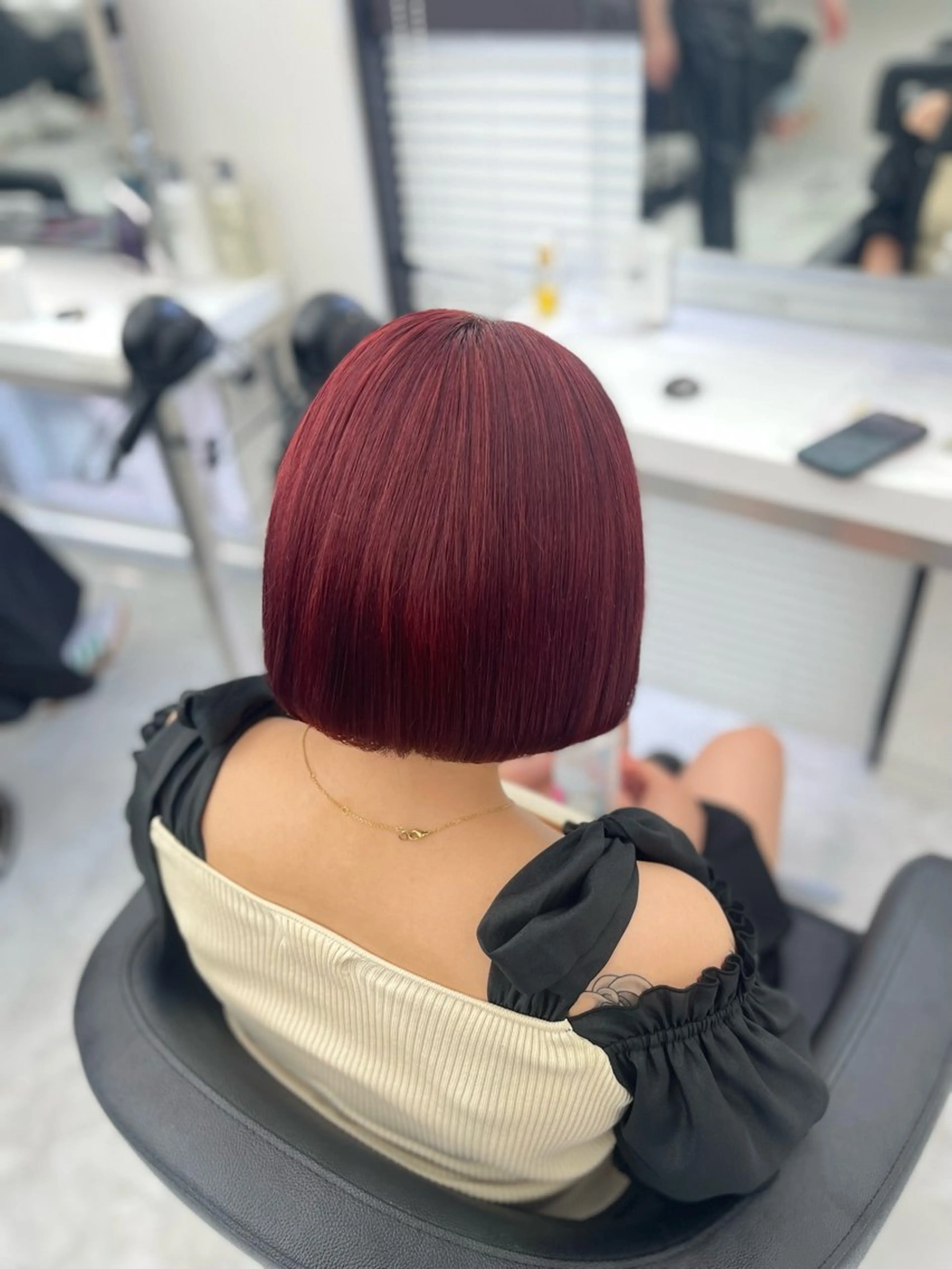 ショート カラー 艶髪ハイトーン🫧 Kurehaのヘアスタイル