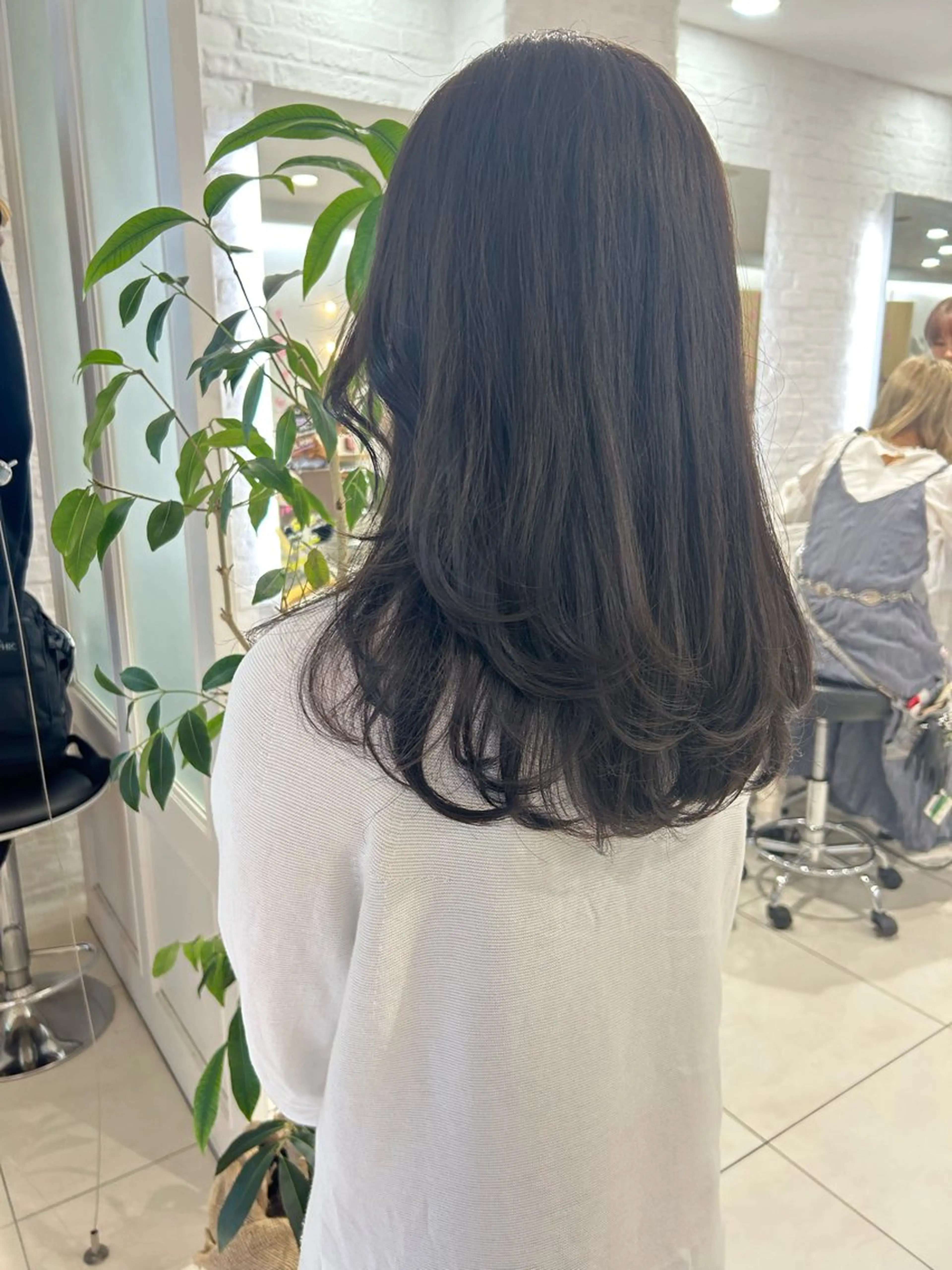ロング レイヤーカット カット トリートメント 大川 綾乃のヘアスタイル