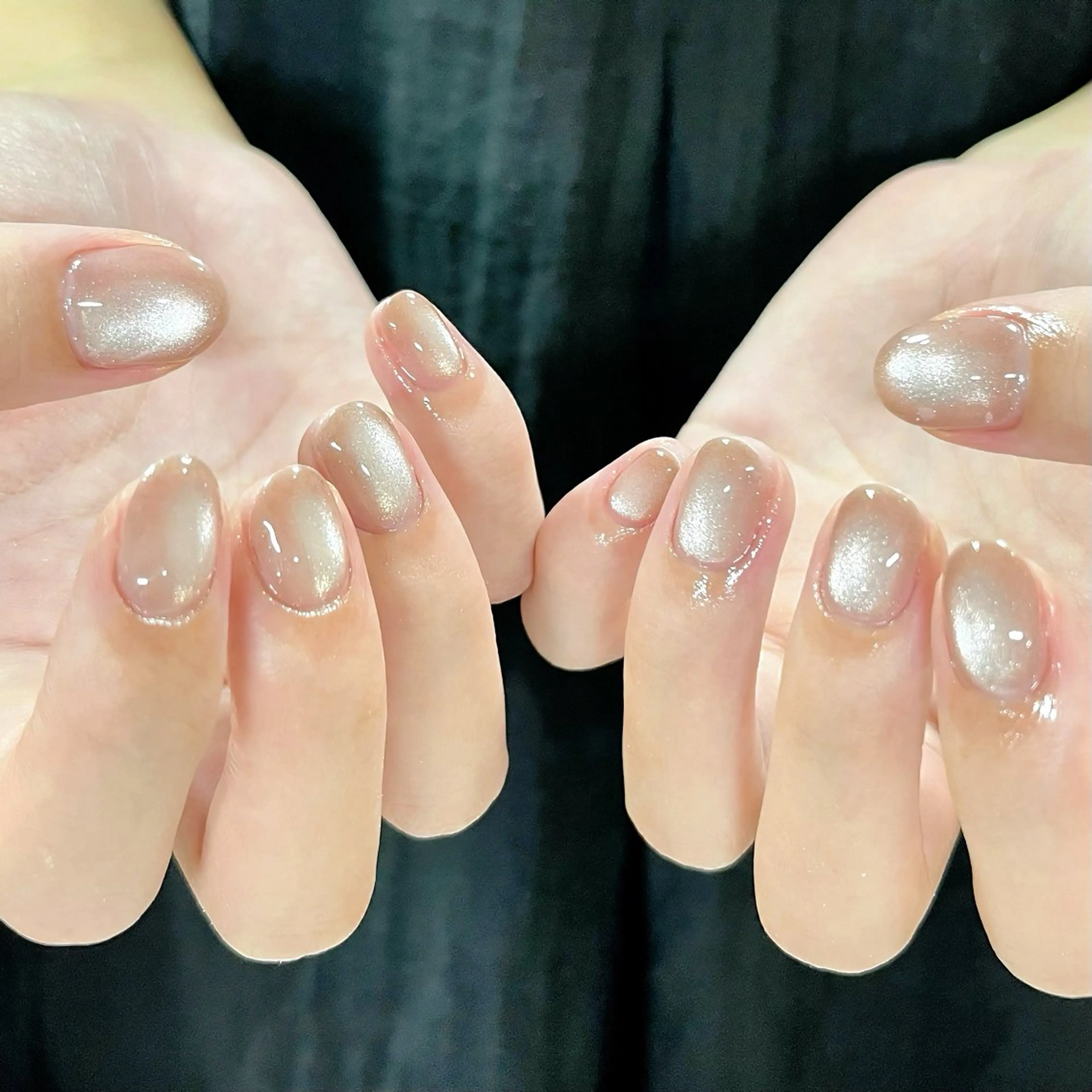 ネイル ガーリー 氷ネイル・うるうるネイル マグネットネイル ピンク ピンクベージュ ハンドネイル ハンドケア 🎀NAIL🎀 AI🪄︎︎◝✩のネイルデザイン