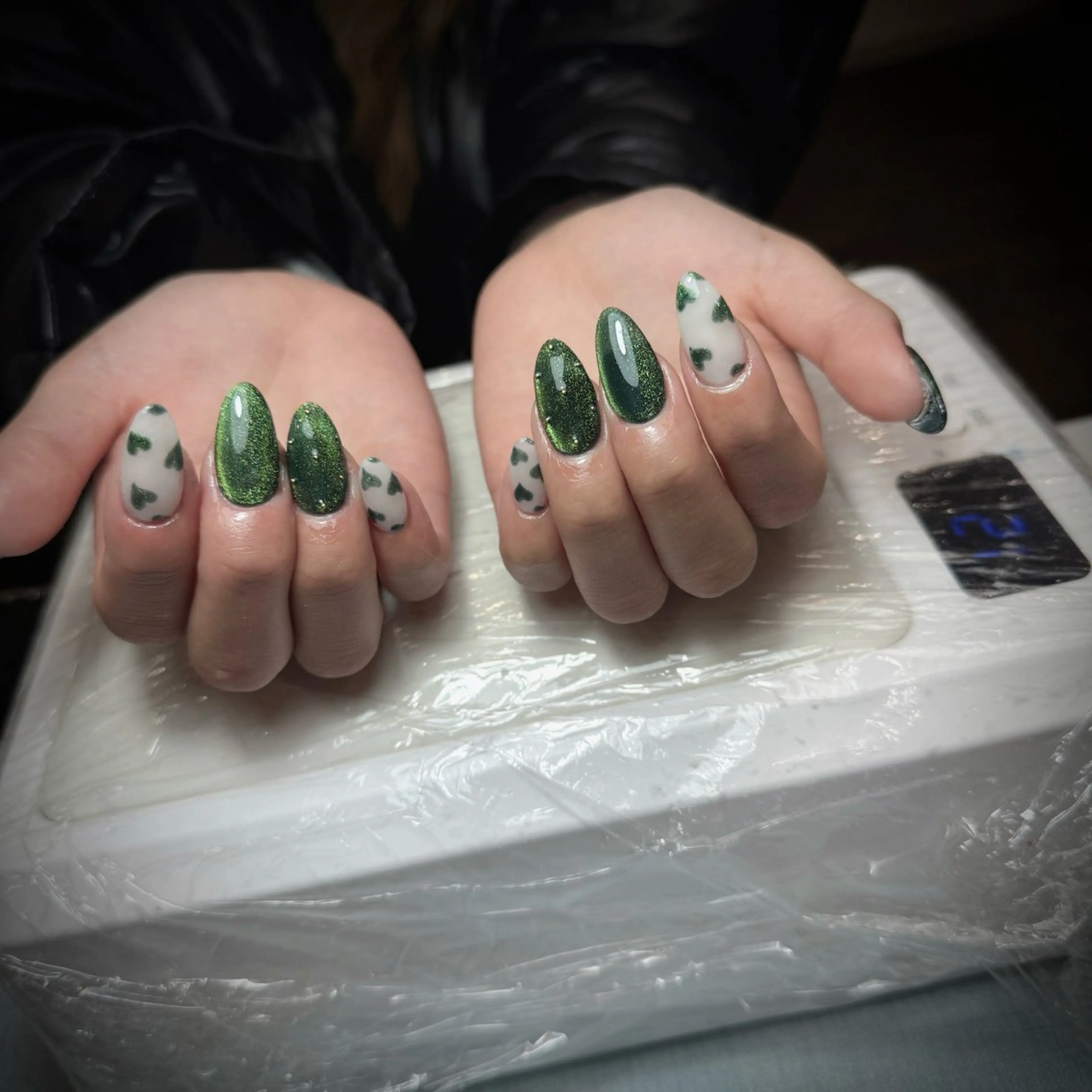 ネイル チークネイル フレンチネイル グラデーション 韓国ネイル マグネットネイル ハンドネイル Hana nail所属・Hana Nailのネイルデザイン
