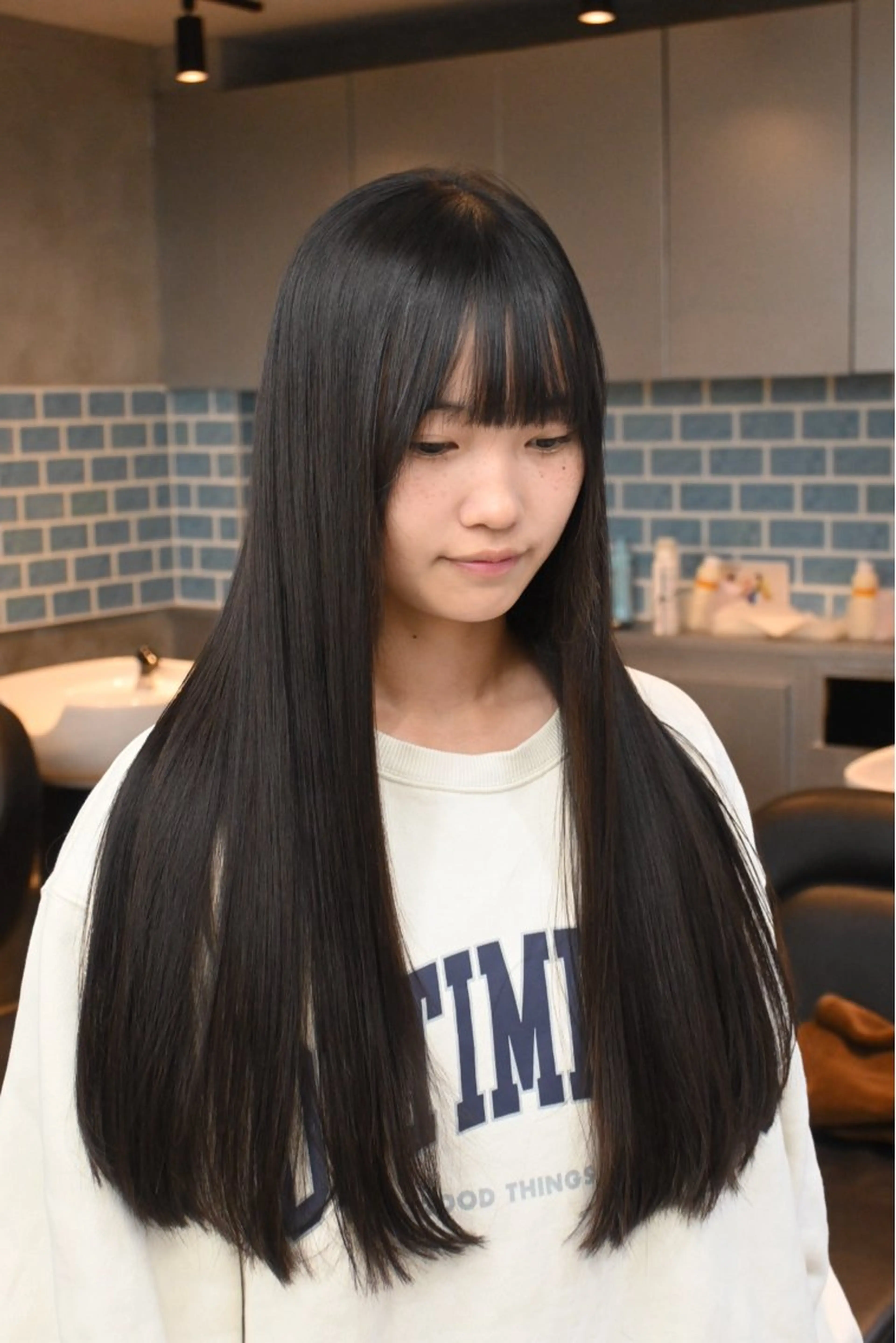 ロング ヘアカラー 🐰ほのか /透明感カラーのヘアスタイル