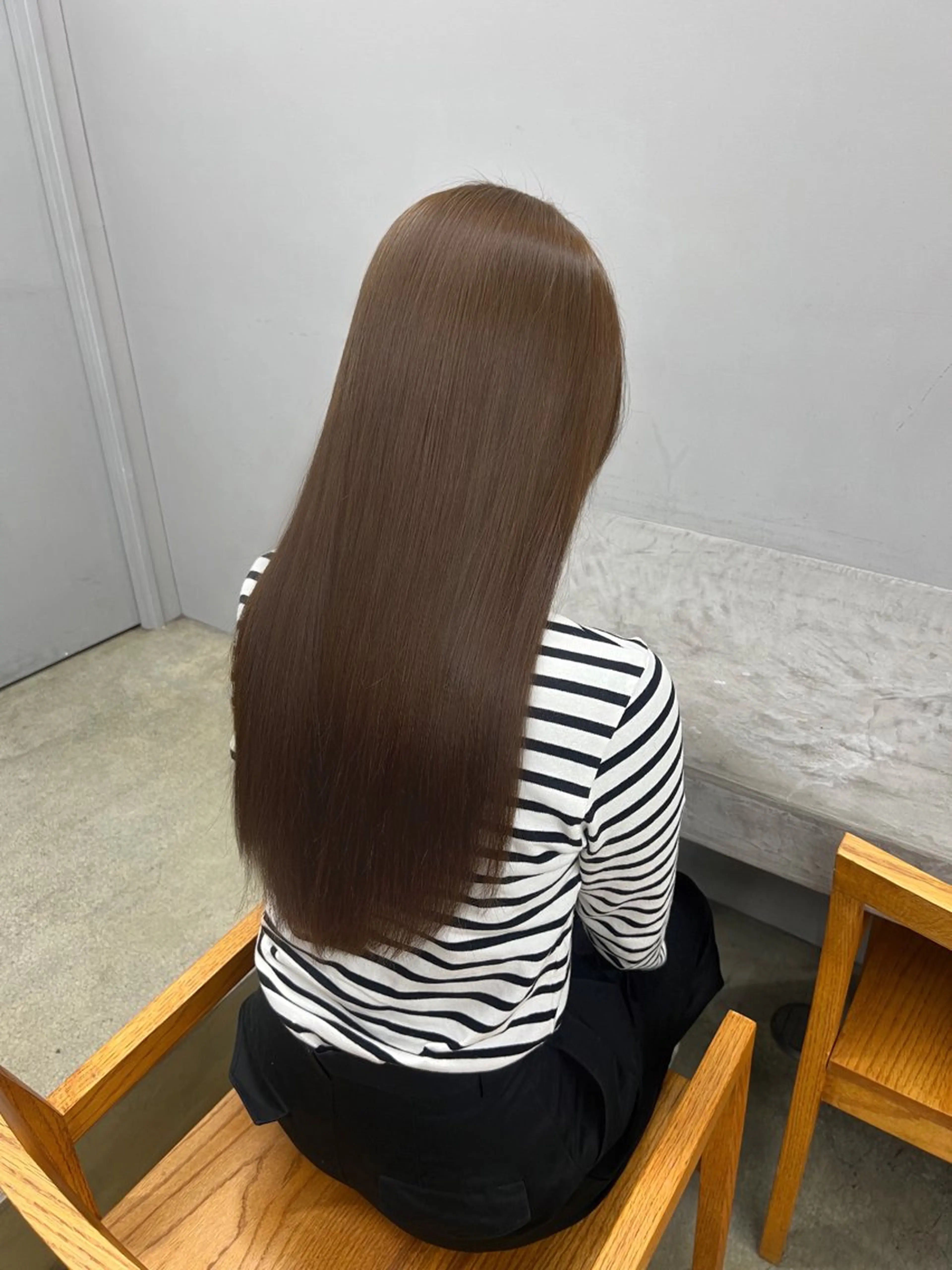 ミディアム カラー Henrietta  自由が丘所属・ベージュ/ブリーチ無 し/透明感/石井佑季のヘアスタイル