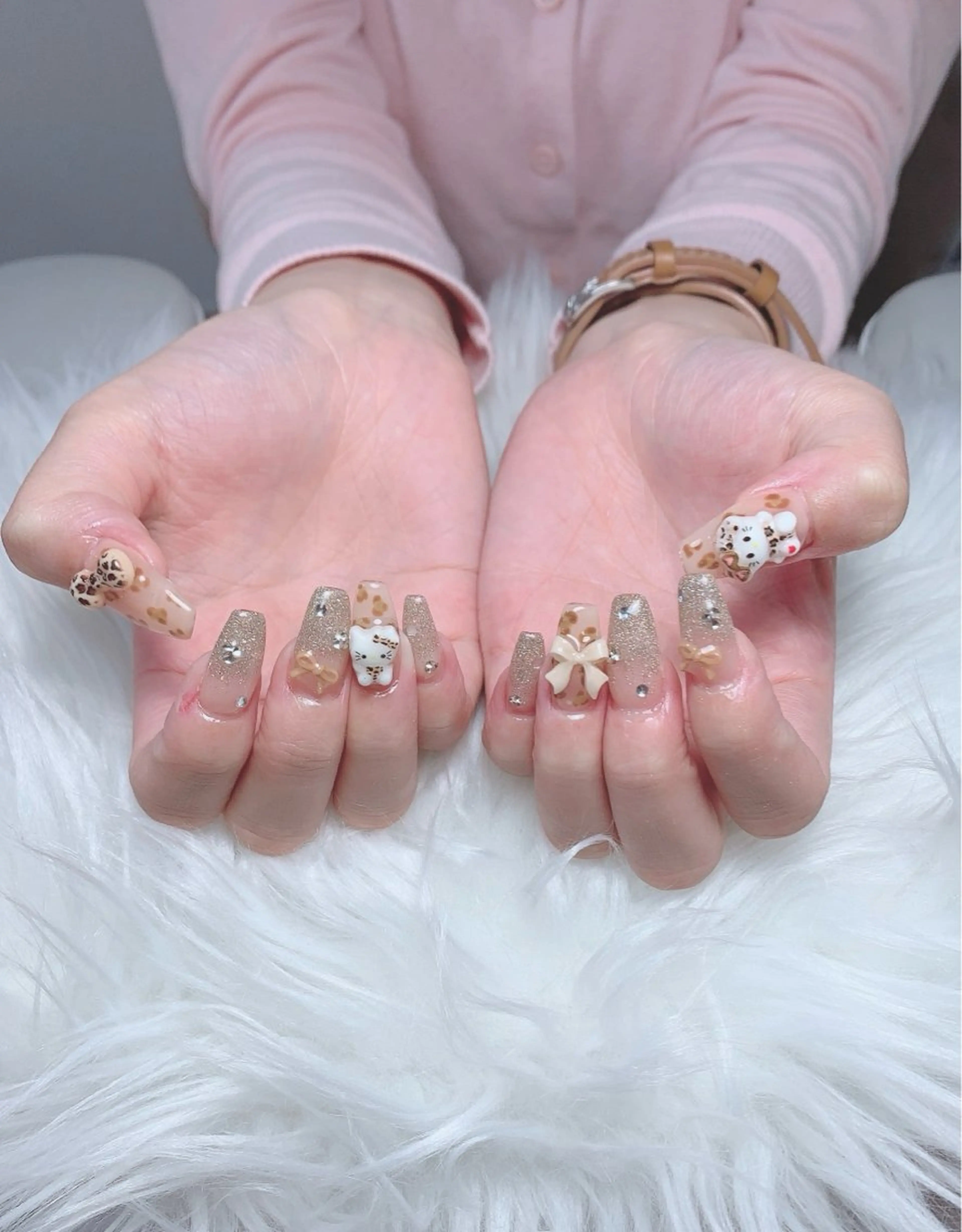 ネイル ハンドネイル T. Leeのネイルデザイン