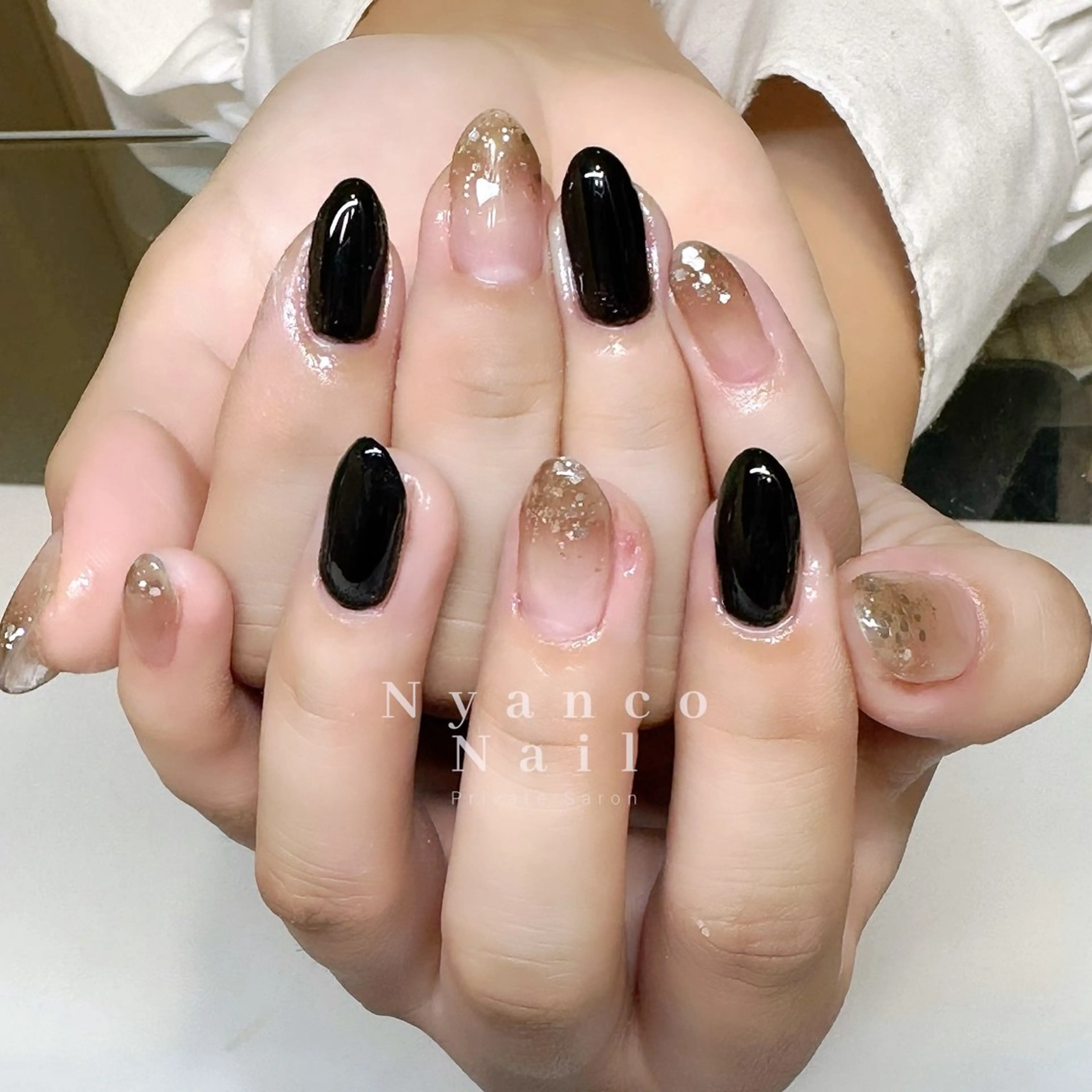 ネイル ブラウン ジェルネイル グラデーション ラメ(グリッター) ラメグラデーション Nyanco Nailのネイルデザイン