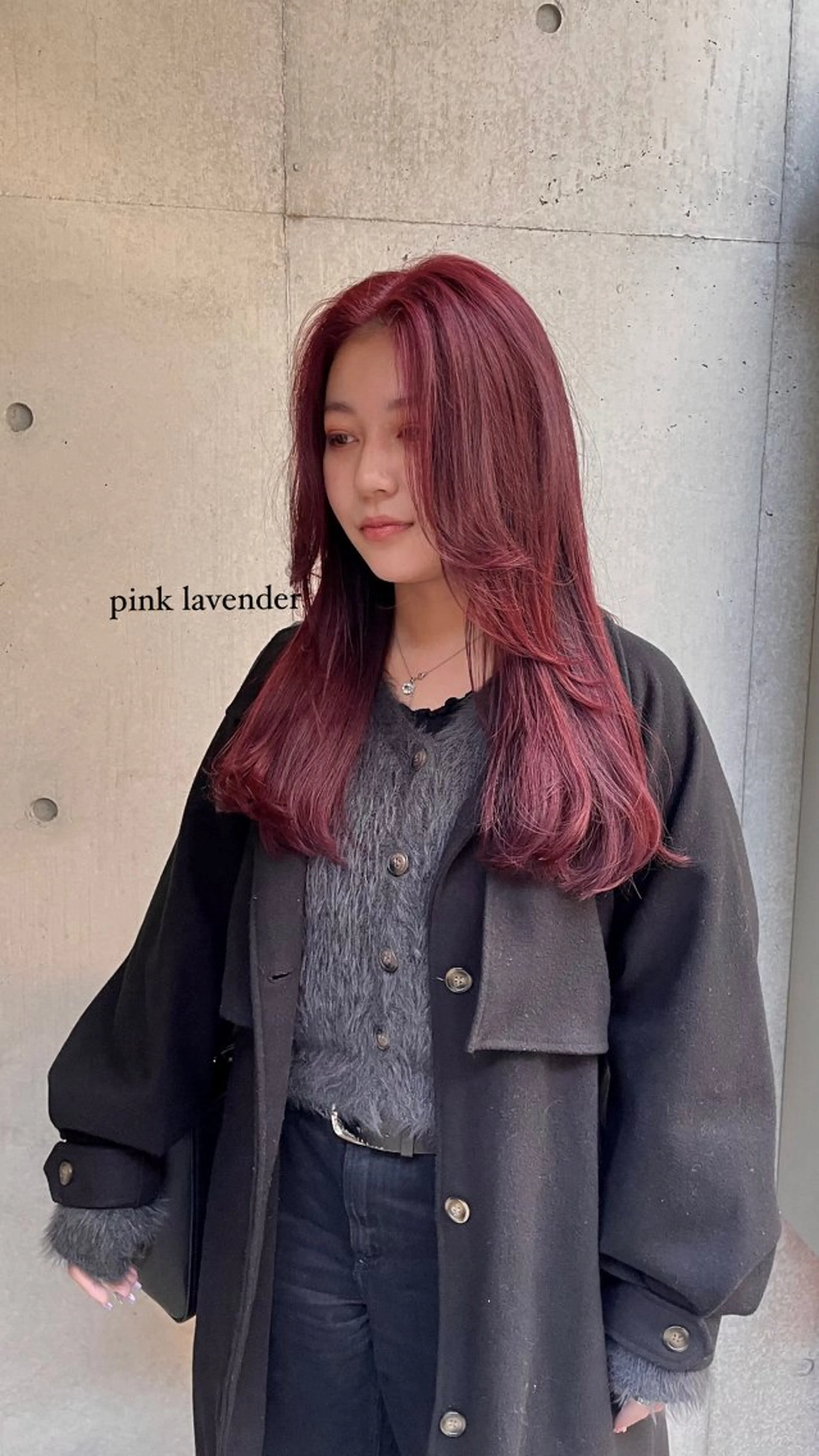 ロング カラー ヘアアレンジ メンズ レッドカラー 顔まわりレイヤー レイヤーカット 💐大人可愛く Kroda💐のヘアスタイル