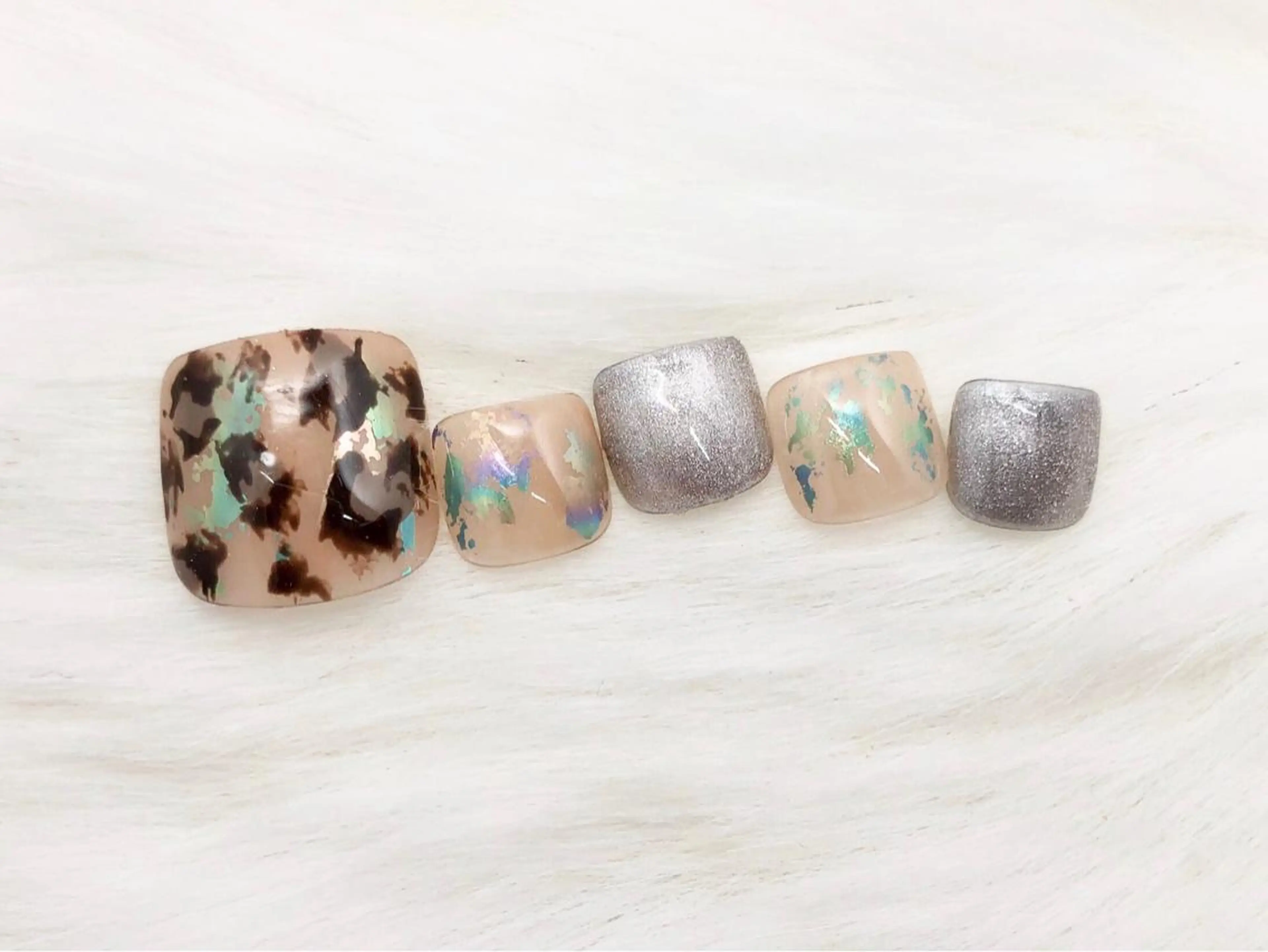 ネイル アニマル柄 Viva!tip所属・Viva!tip ビバティップネイルのネイルデザイン