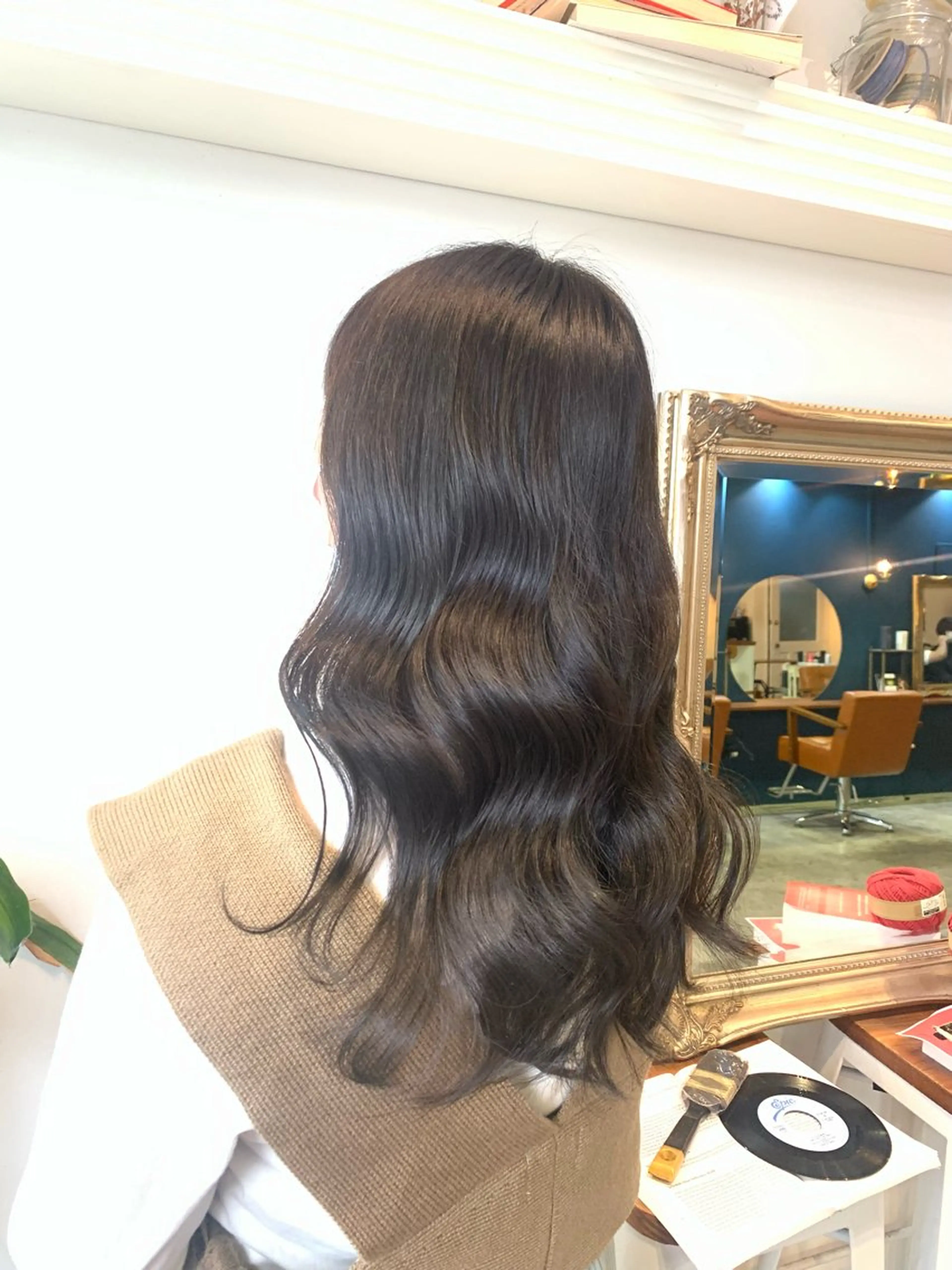 ミディアム カラー ヘアアレンジ グレージュ オリーブグレージュ オリーブグレー ヘアカラー トリートメント ヘッドスパ ヘアセット 山口 竣也のヘアスタイル