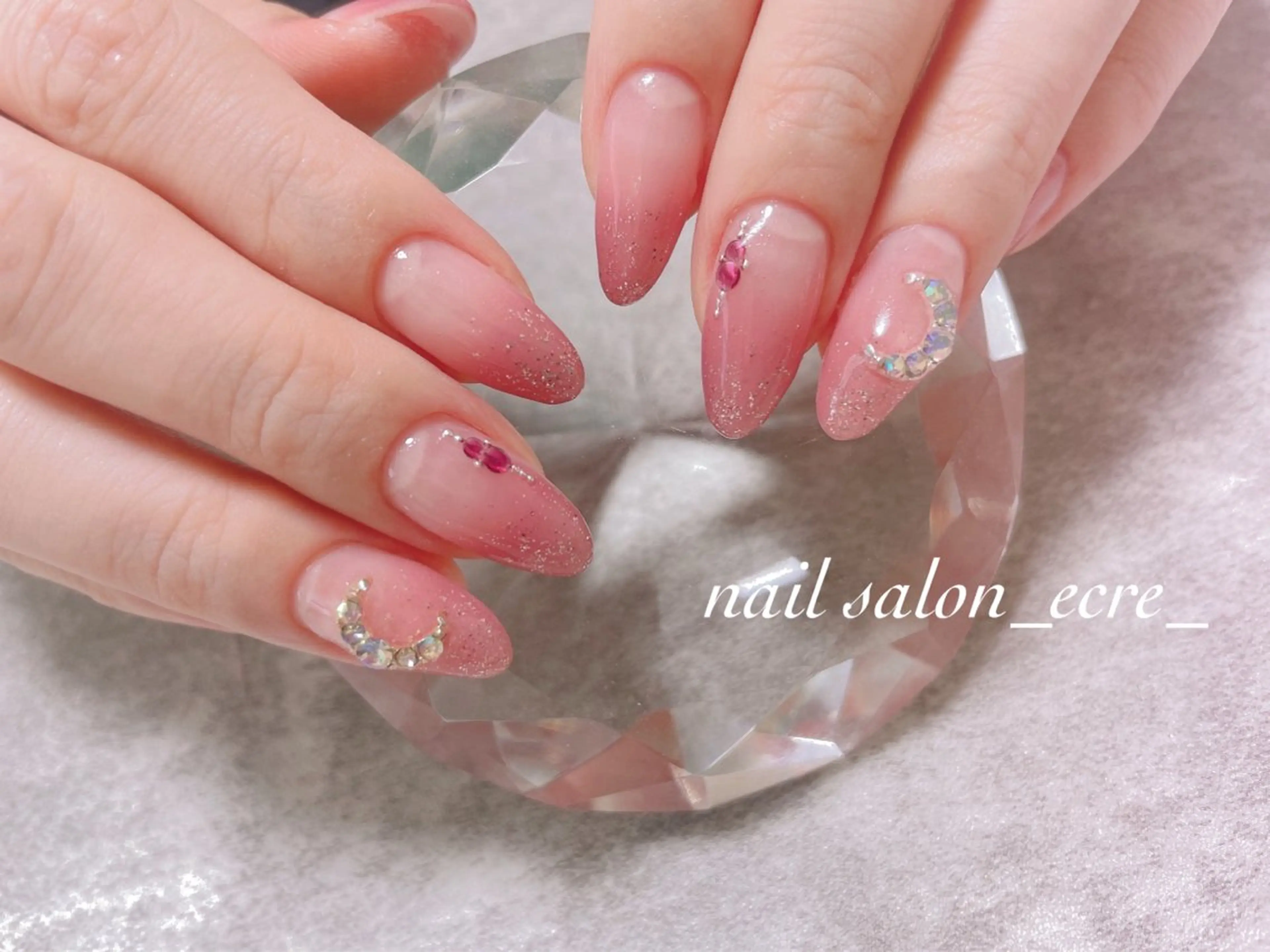 ネイル グラデーション ピンク nail salon _ecre_のネイルデザイン