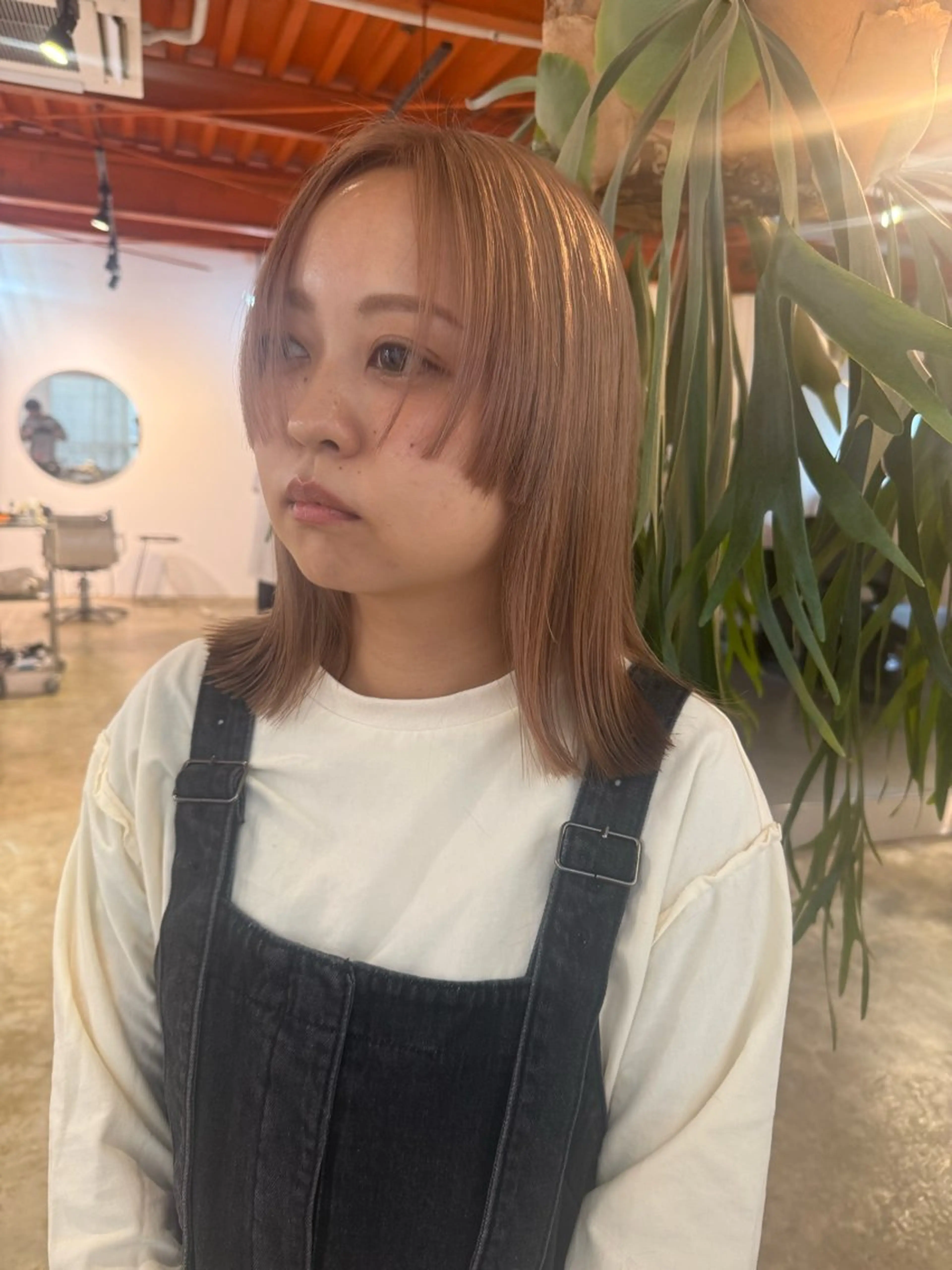 ミディアム 顔周りカット カット ヘアカラー トリートメント Mado Tsujido所属・小野江 祐李のヘアスタイル