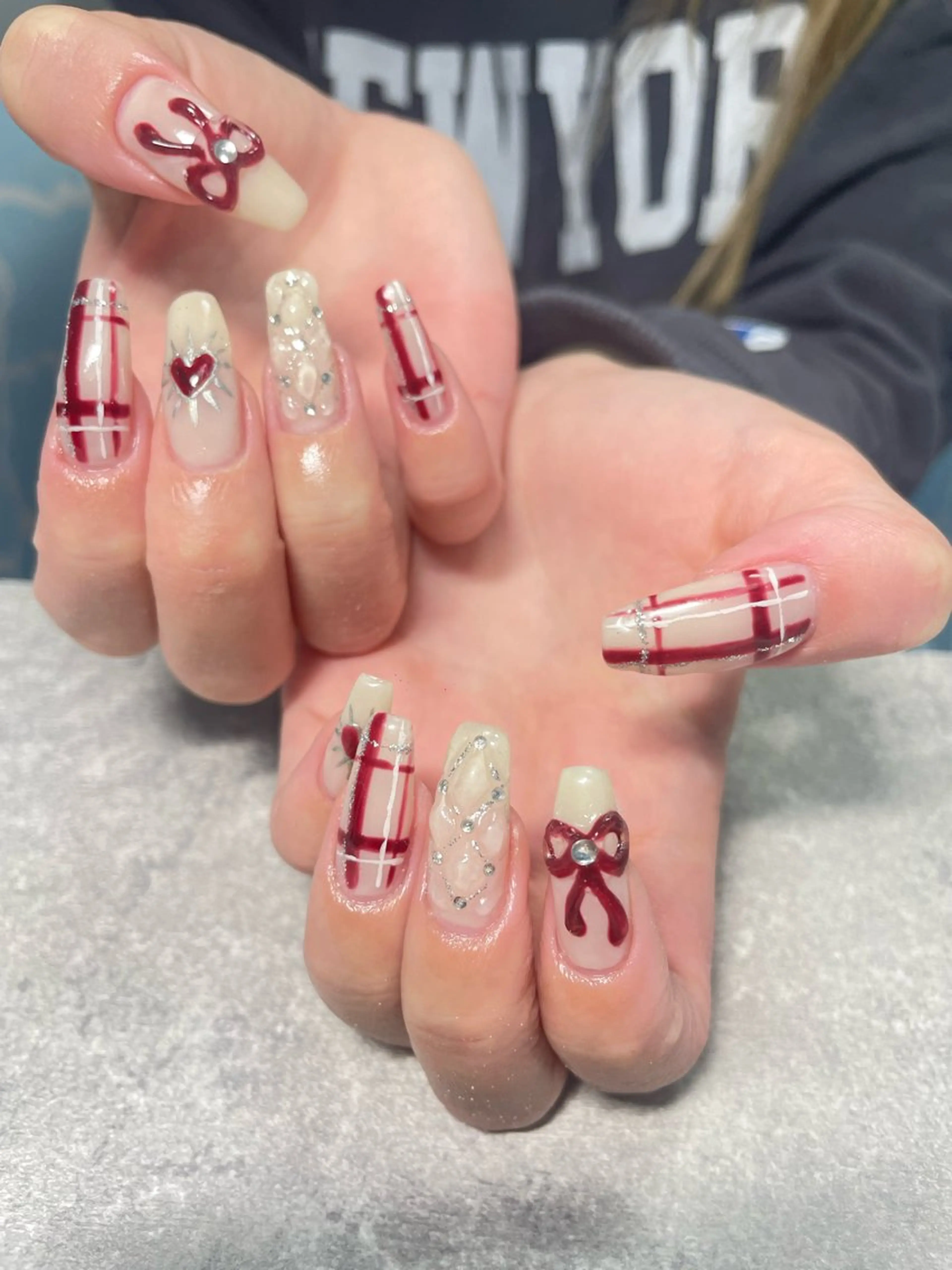 ネイル リボン 冬ネイル はるひな ねいるのネイルデザイン