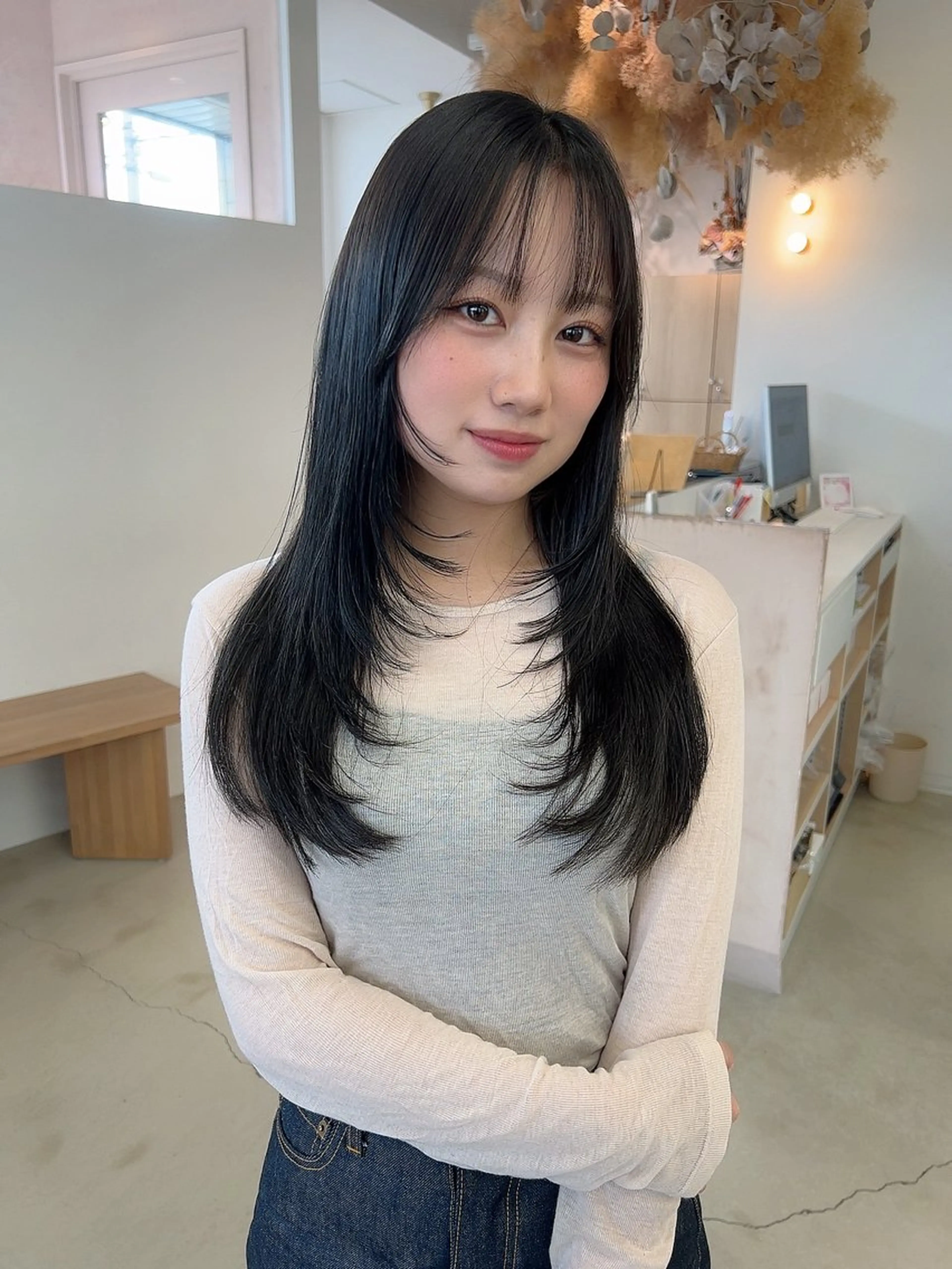 ロング レイヤーカット カット ヘアカラー トリートメント vince. moekoのヘアスタイル
