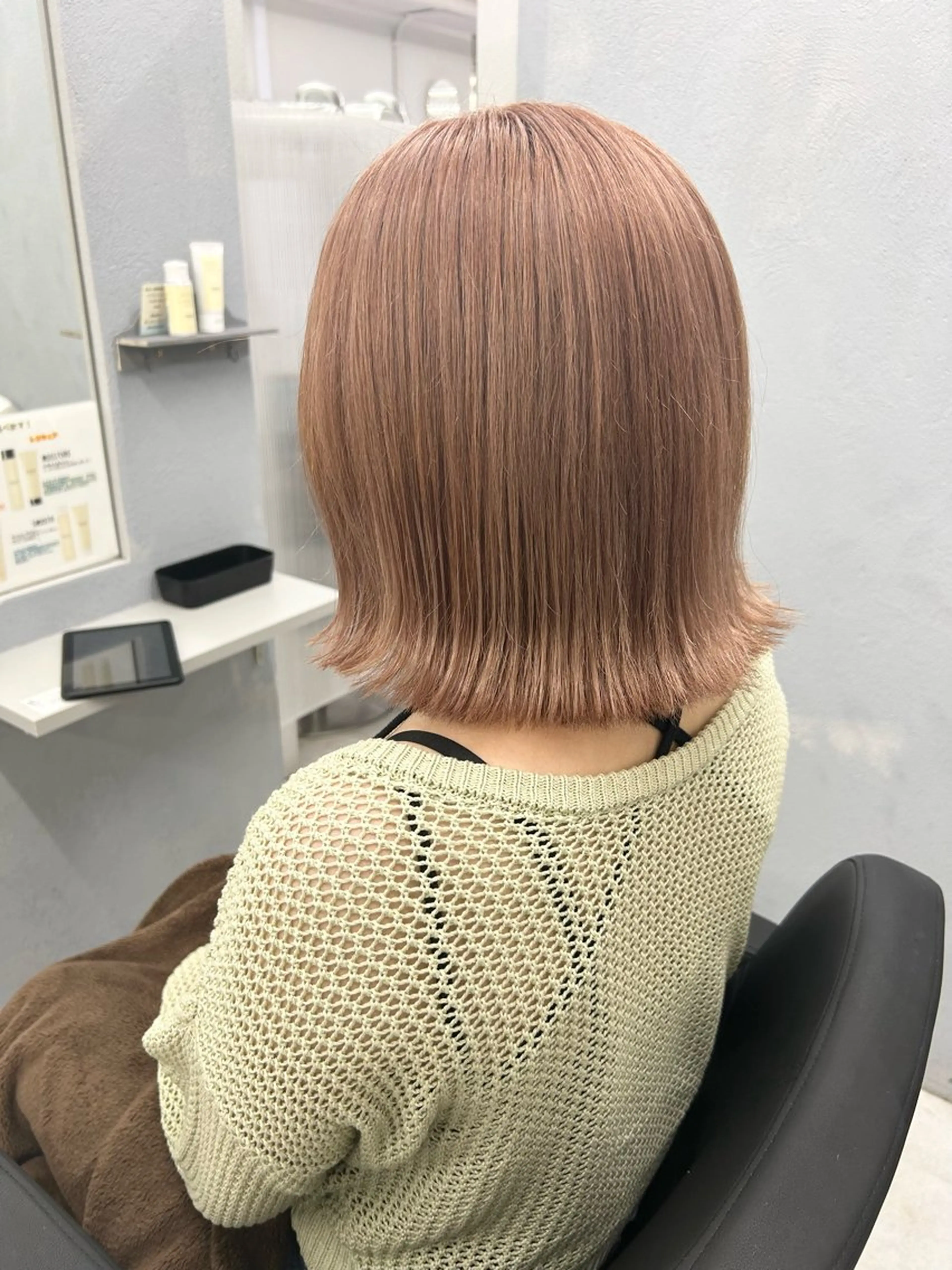『ブリーチカラー初めての方に！』ミルクティーインナーカラー（ブリーチ1回）＋リンケージトリートメントの写真