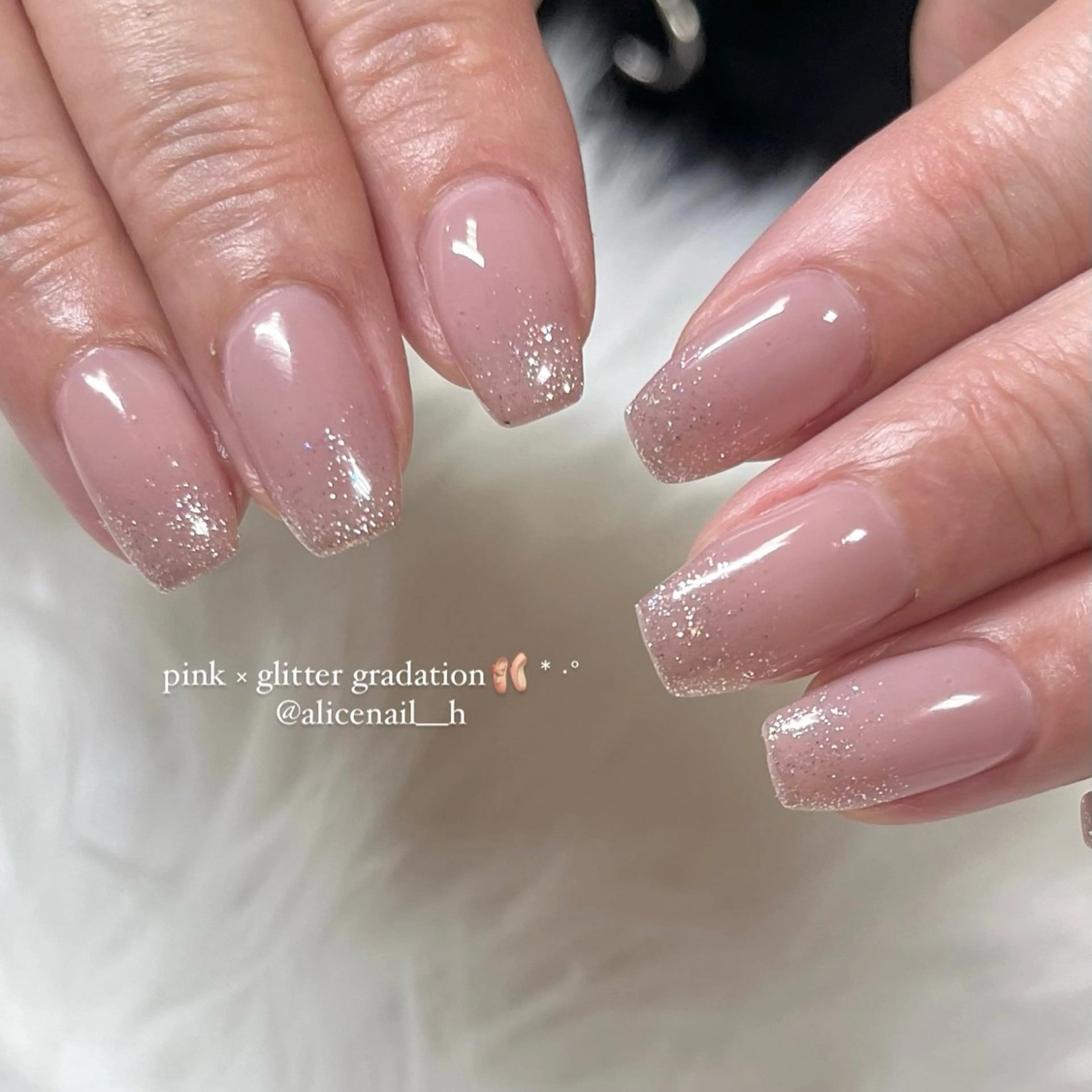 ネイル グラデーション ラメ(グリッター) ラメグラデーション private nailsalon Alice所属・Alice / Nanaのネイルデザイン