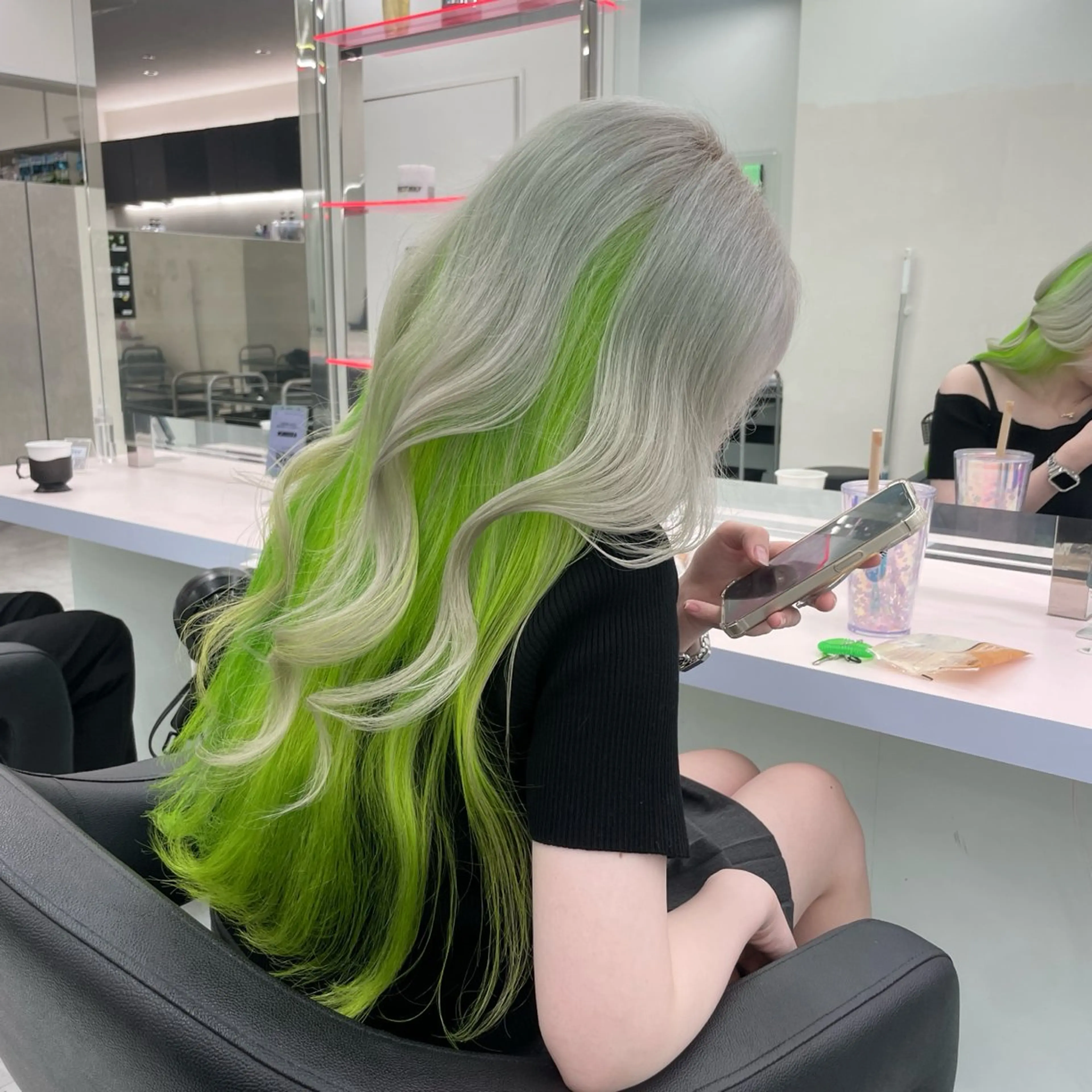 ロング ヘアカラー トリートメント SALOWIN札幌大通店所属・‎🤍札幌ハイトーン 🤍シンゴのヘアスタイル