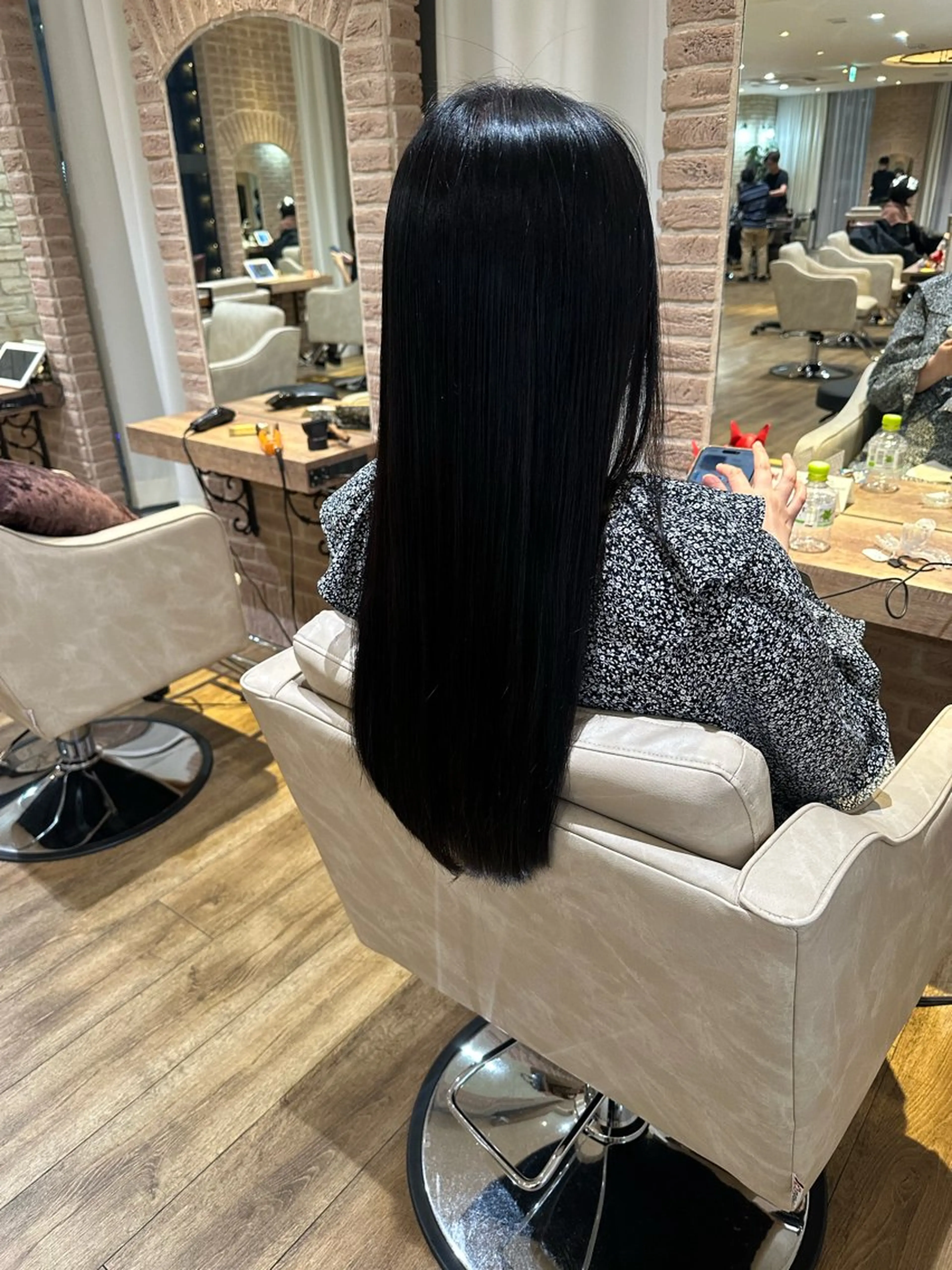 ロング 縮毛矯正 ACRO梅田【アクロ】所属・朝が楽になる縮毛矯正 顔周りカットU24のヘアスタイル
