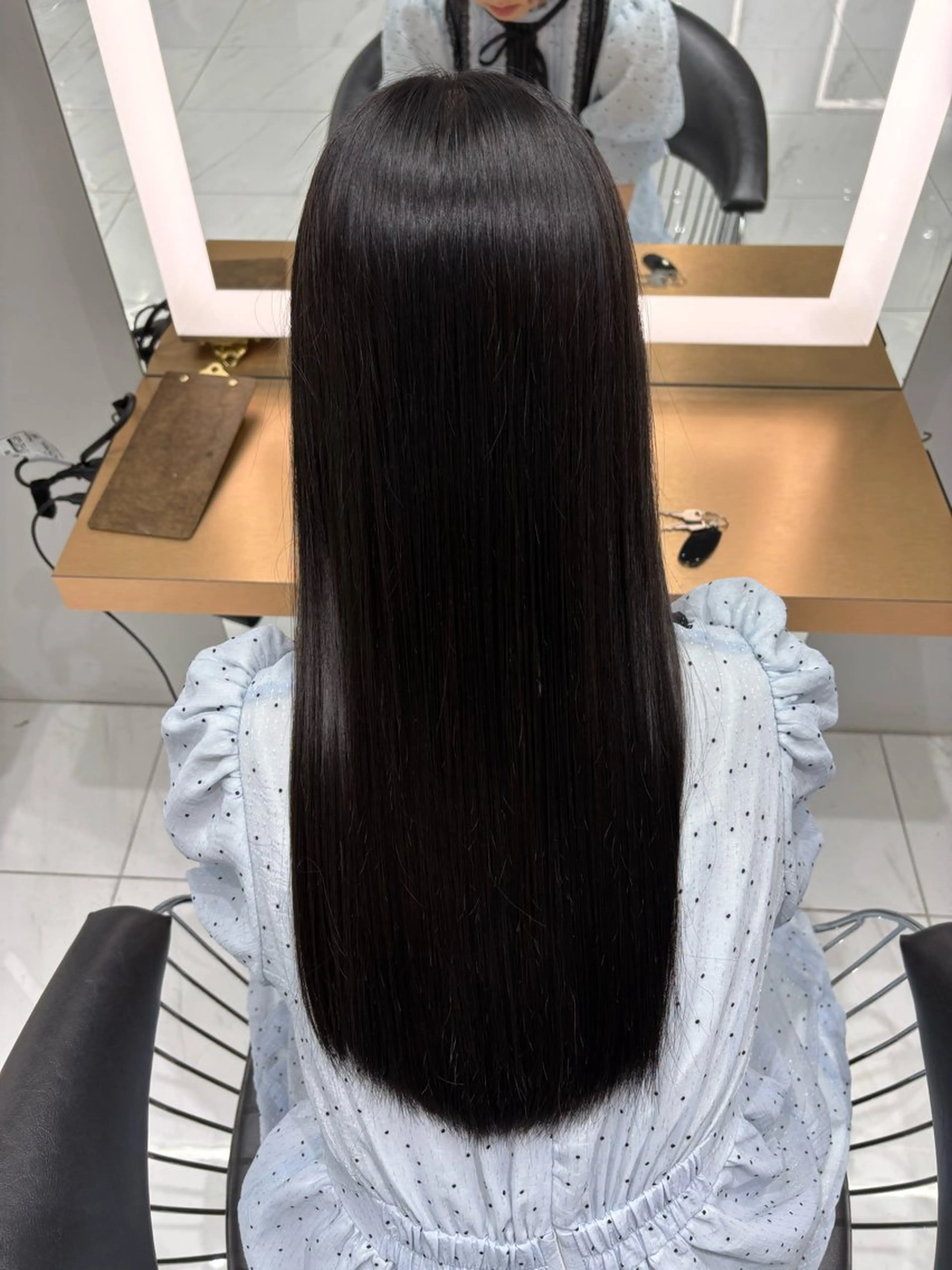 ロング カラー 黒髪 ヘアカラー トリートメント Miyu's Shibuya Flag所属・ねね 🦖のヘアスタイル