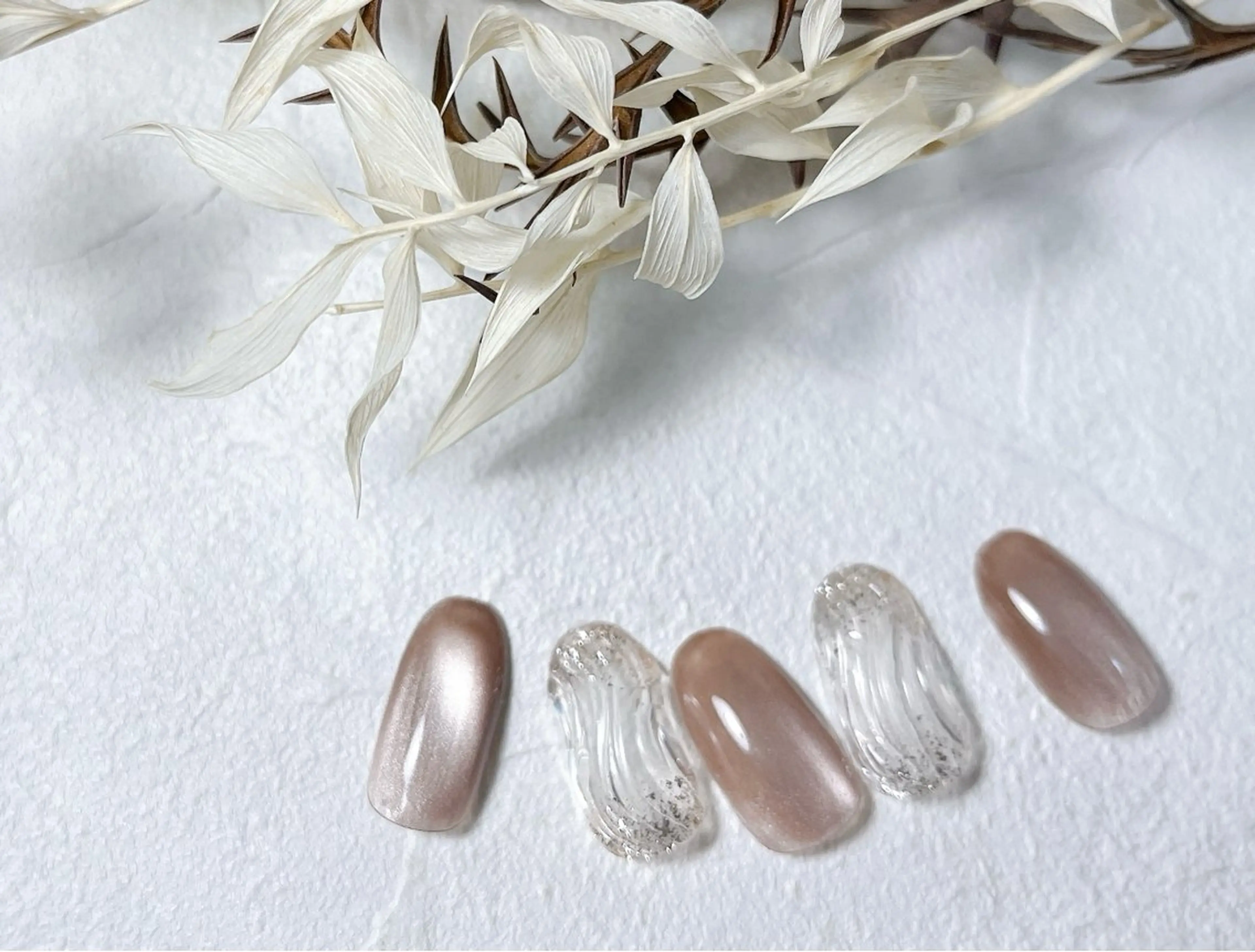 ネイル オーロラネイル フットネイル フレンチネイル ジェルネイル マグネットネイル kiki nail たまプラーザのネイルデザイン