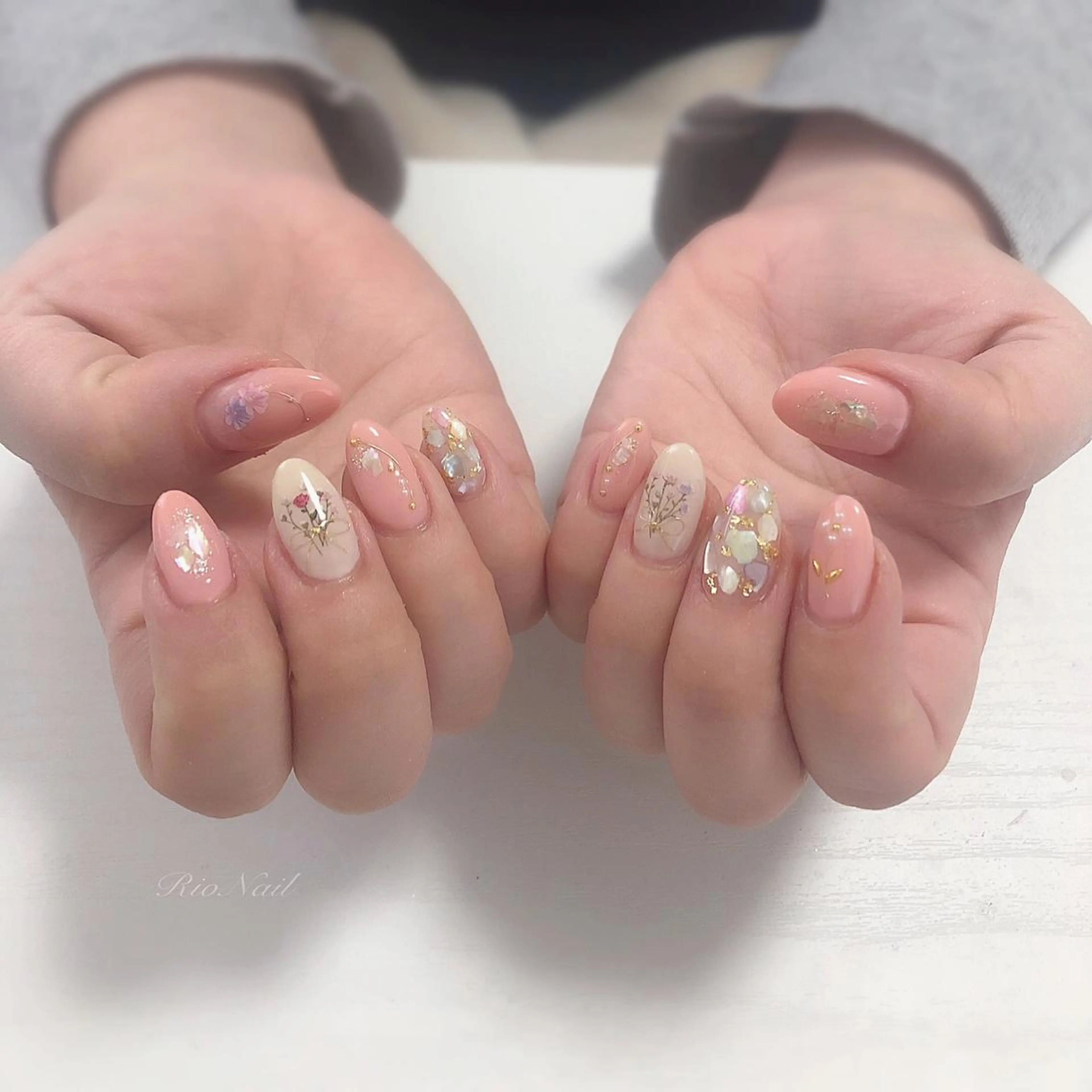 ネイル KISHIKAWA MEGUMIのネイルデザイン