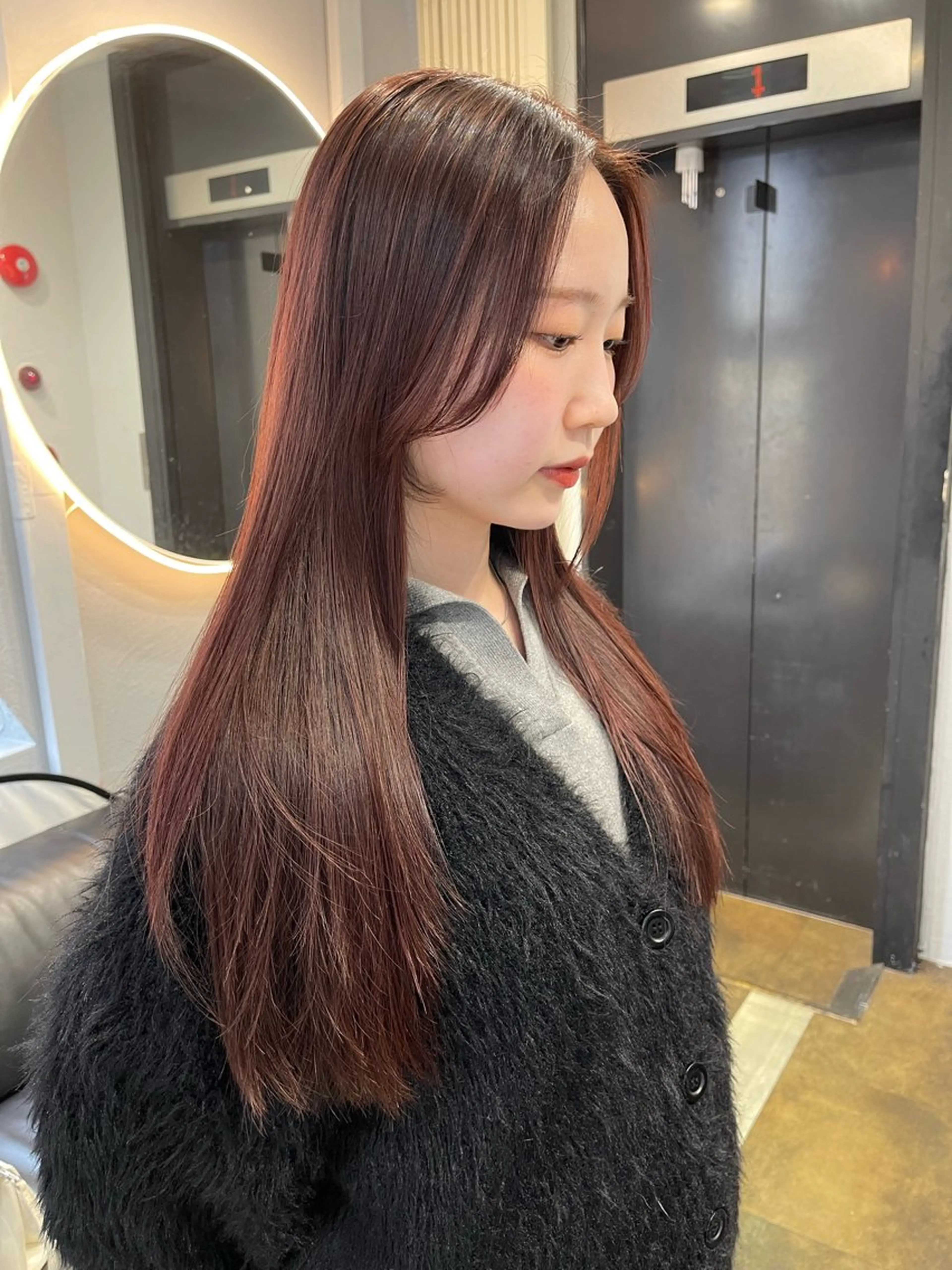 ロング カラー ベージュカラー ブリーチ ケアブリーチ デザインカラー ダブルカラー カット ヘアカラー トリートメント 宮崎　達也 ブリーチ／レイヤーのヘアスタイル