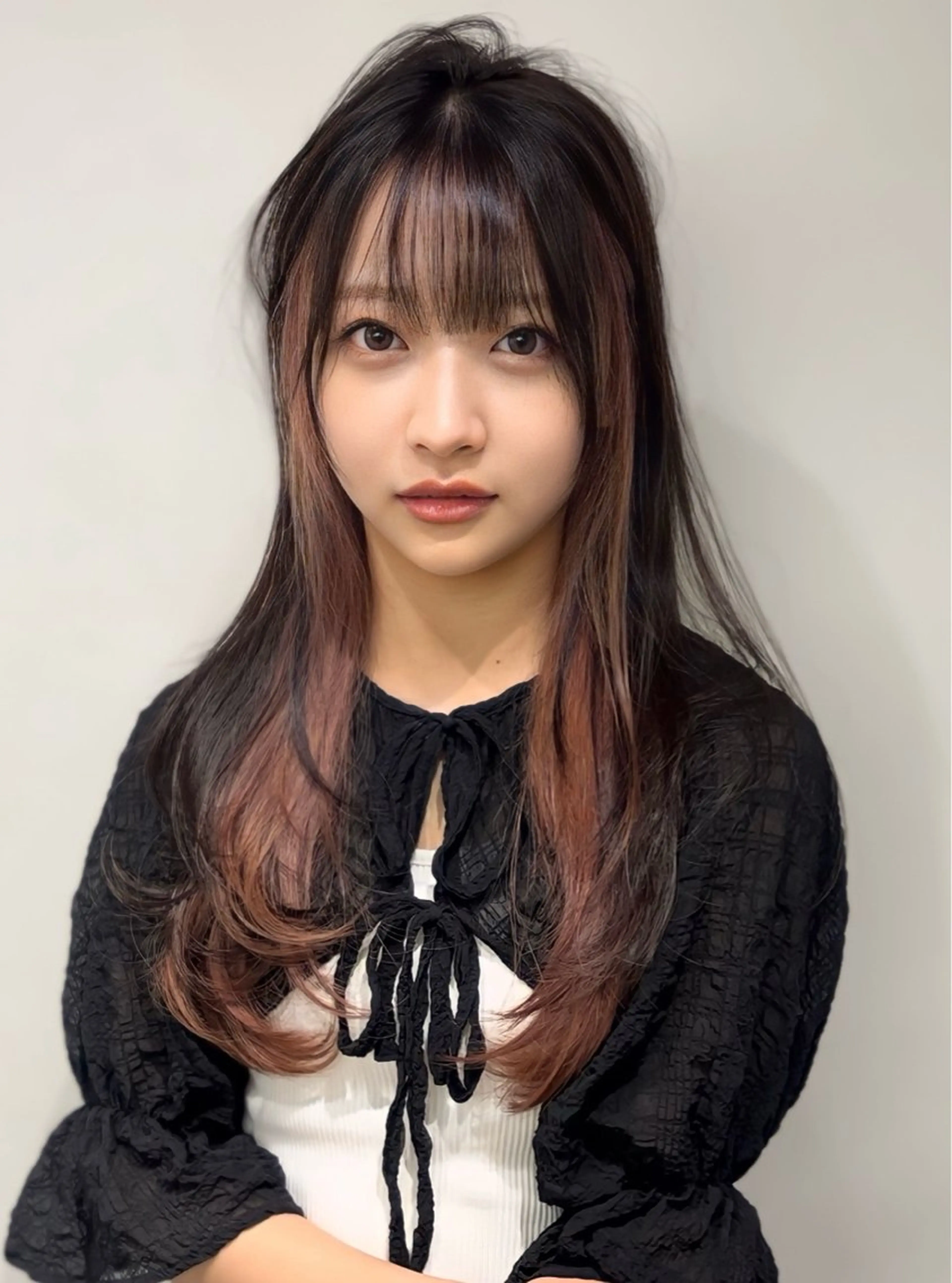 ロング カラー ベージュカラー インナーカラー ピンクカラー ピンクベージュ 韓国風ヘア カット ヘアカラー トリートメント 韓国レイヤー/新宿/ 髪質改善/岡崎のヘアスタイル