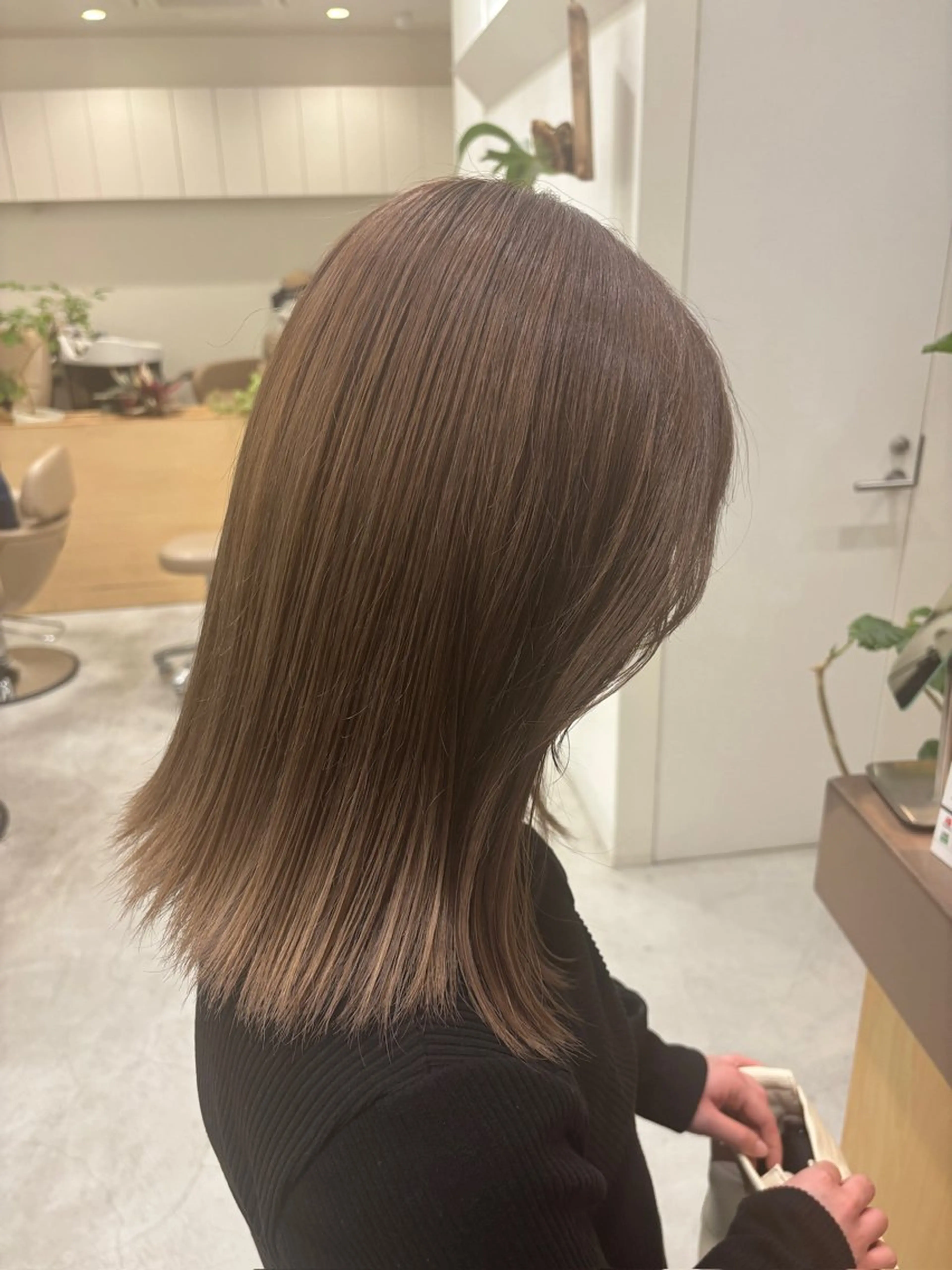 セミロング カラー e's 鎌倉 ☘️ rion🪽のヘアスタイル