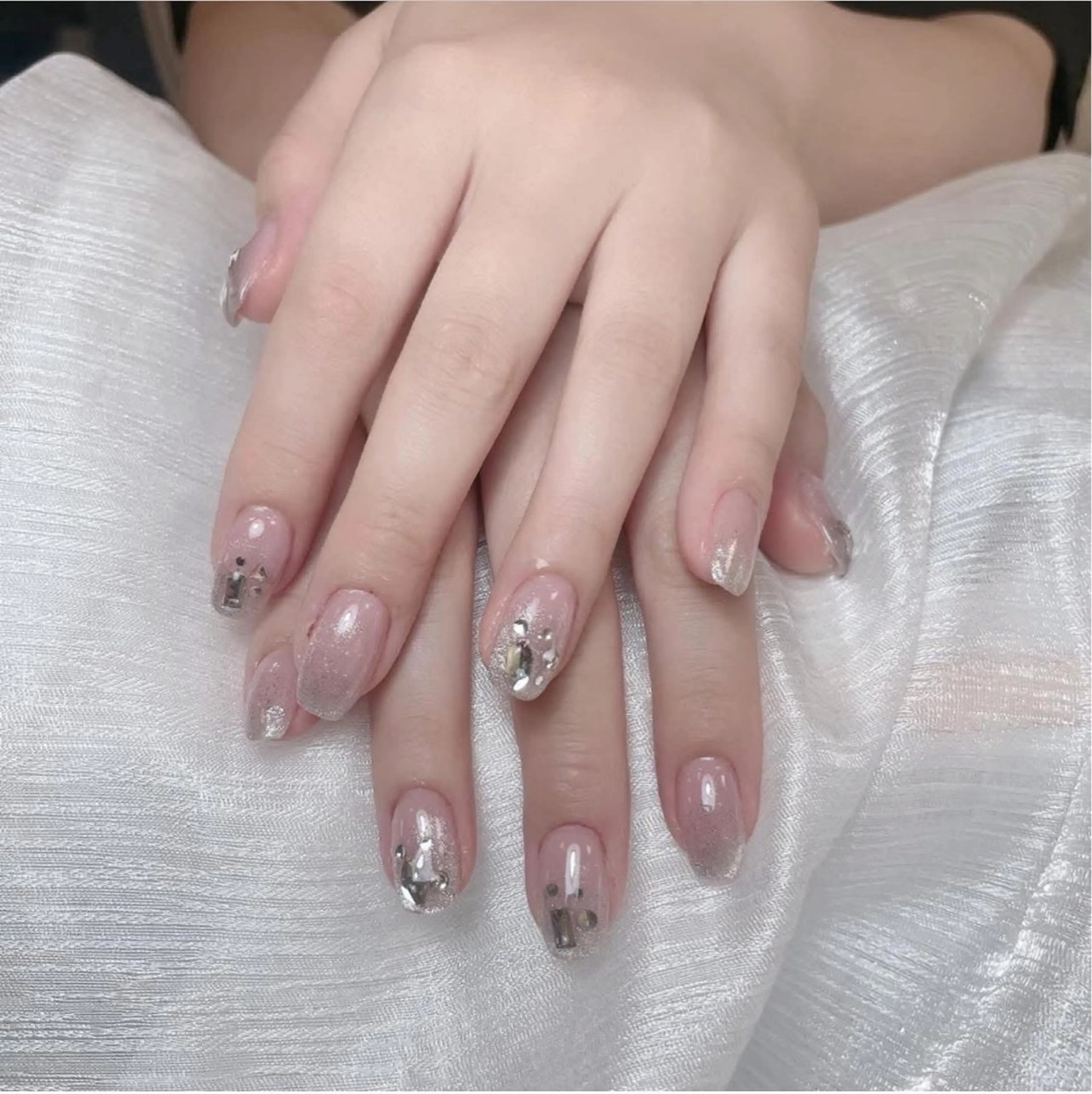 ネイル アートネイル チークネイル 長さ出し フットネイル フレンチネイル Lily nails studio所属・Lily nails studioのネイルデザイン