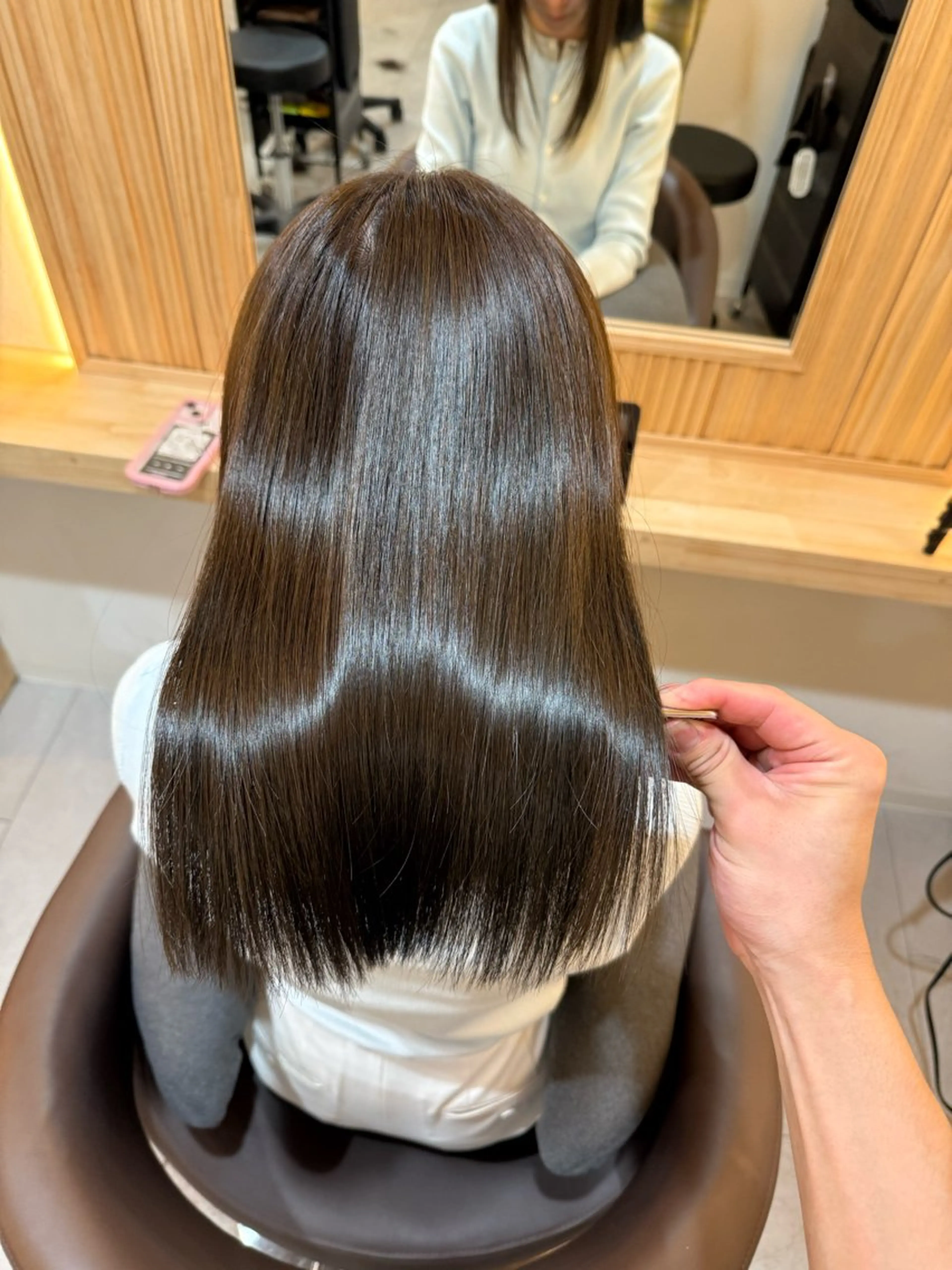 セミロング 髪質改善 トリートメント カット ヘアカラー トリートメント attrait南堀江所属・乾かすだけで艶髪 松村海世のヘアスタイル