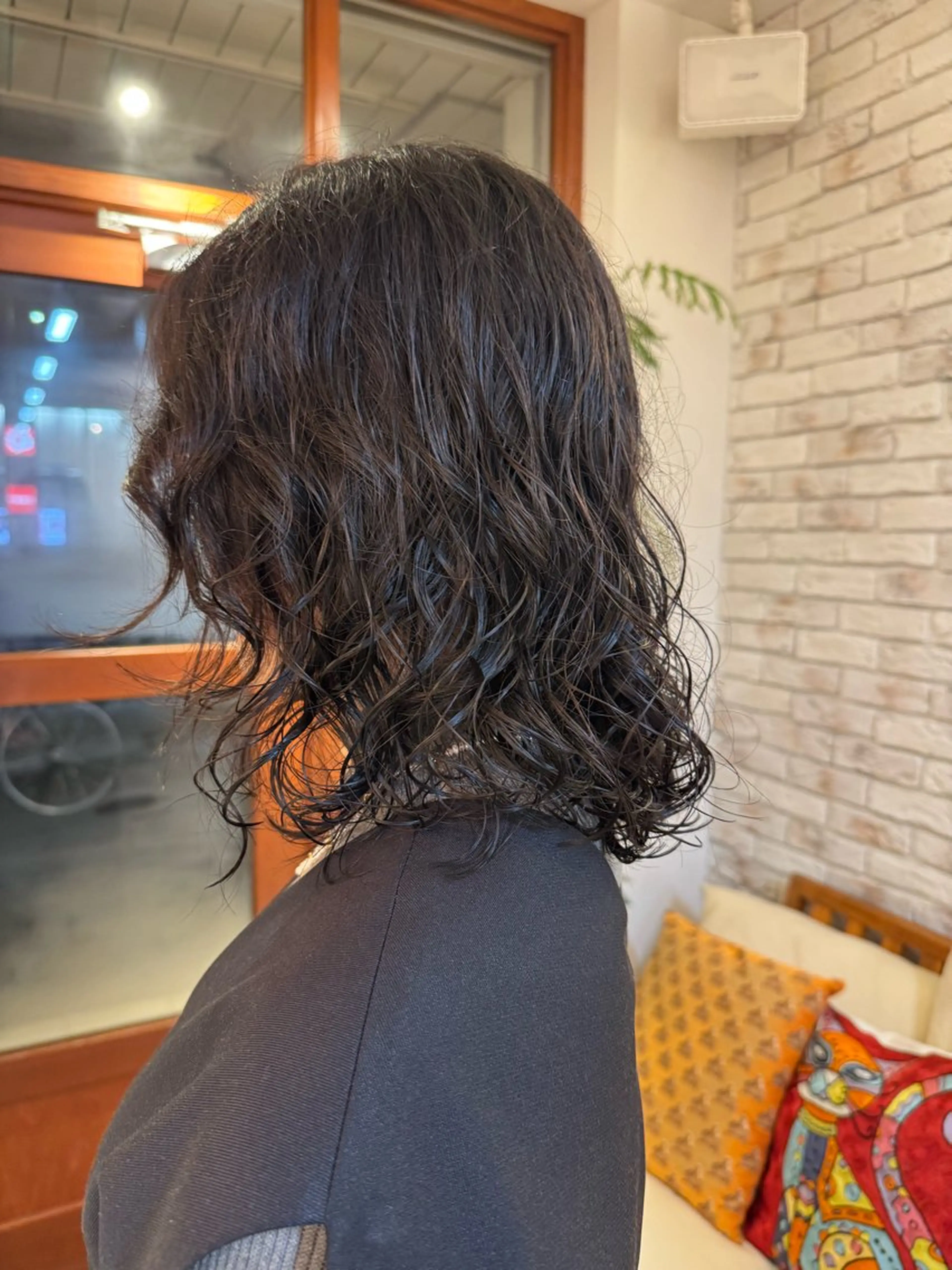 ミディアム 顔まわりレイヤー 顔周りカット レイヤーカット カット パーマ トリートメント oceano🌎小林 穂乃花のヘアスタイル