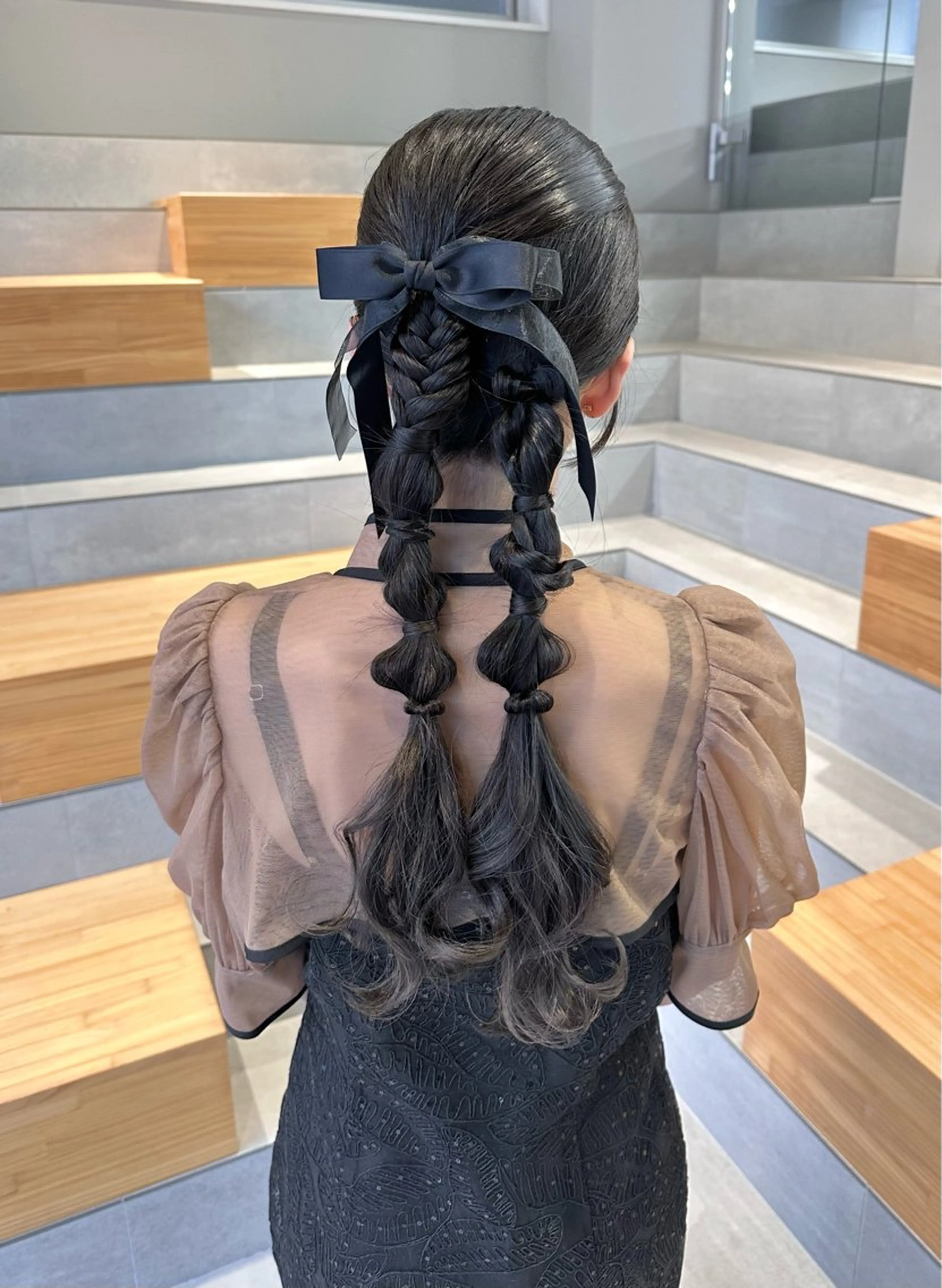 ロング ヘアアレンジ ヘアセット 染谷 遥花のヘアスタイル