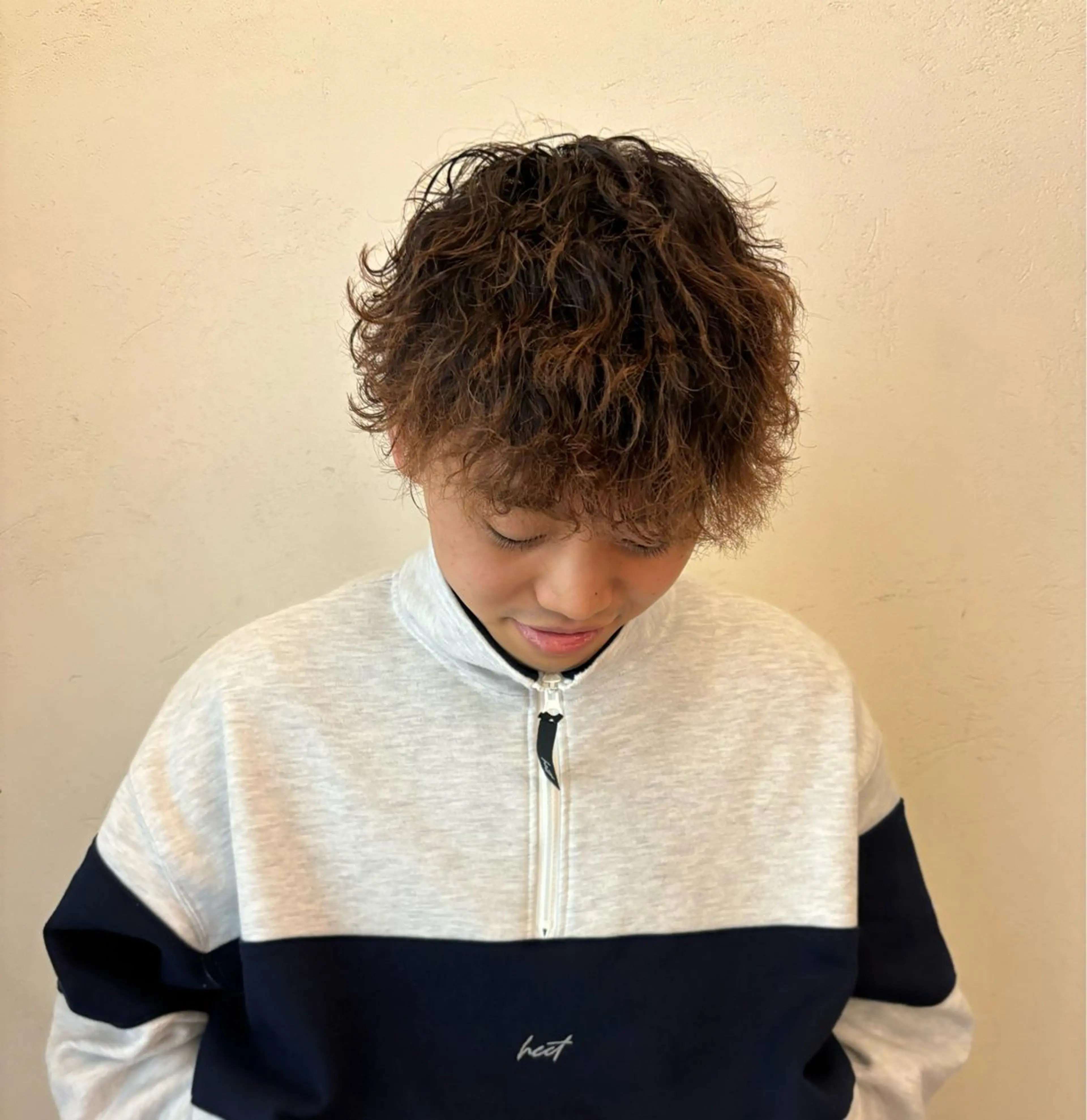 パーマ メンズ メンズパーマ プードルパーマ 波巻きパーマ プードルパーマ 川瀬 京祐のヘアスタイル
