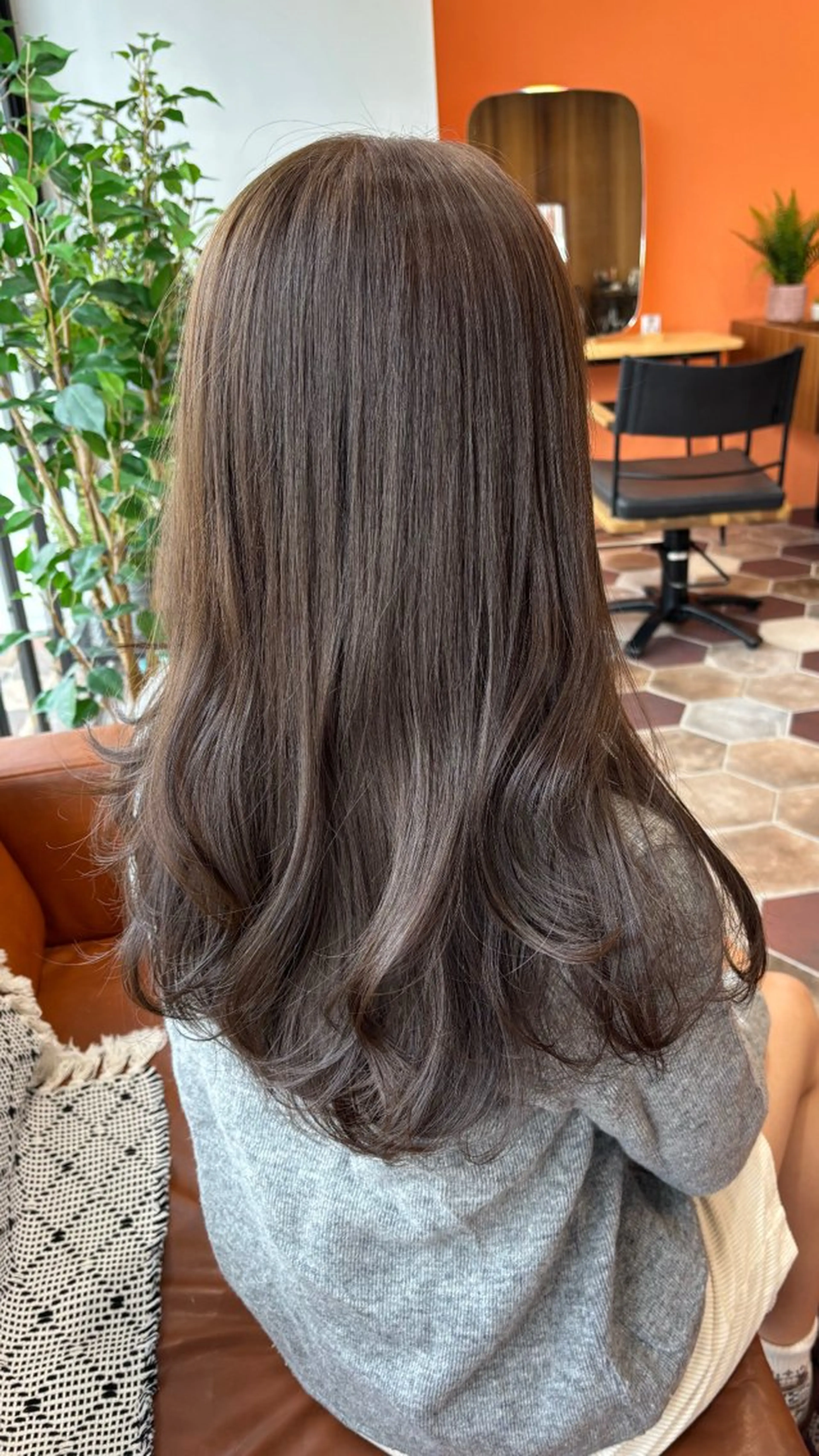 セミロング カット ヘアカラー トリートメント 田中 愛燦のヘアスタイル