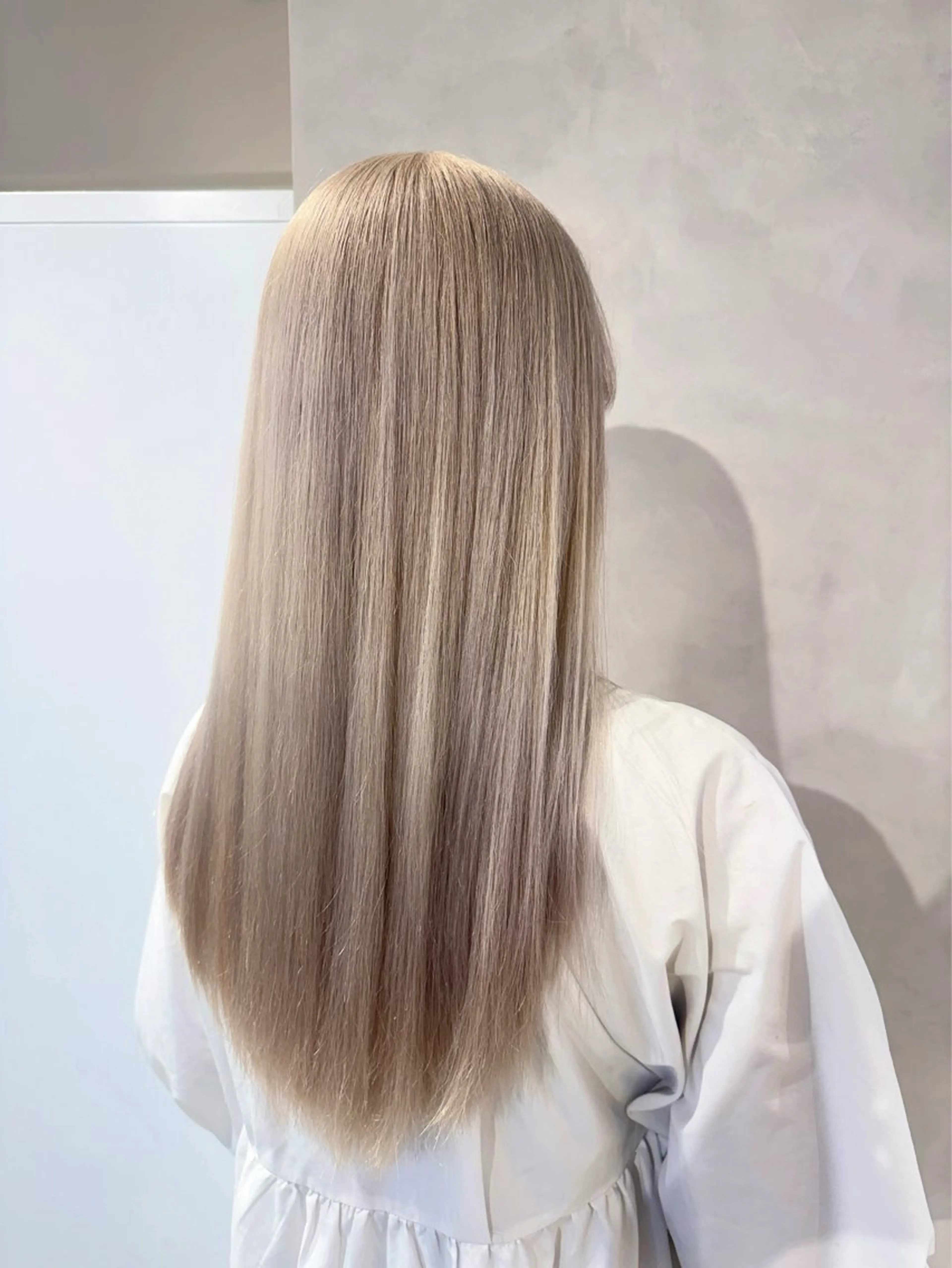 カラー ベージュカラー ホワイトベージュ カット ヘアカラー トリートメント 透明感カラー✨艶髪 制作🌱山根あゆみのヘアスタイル