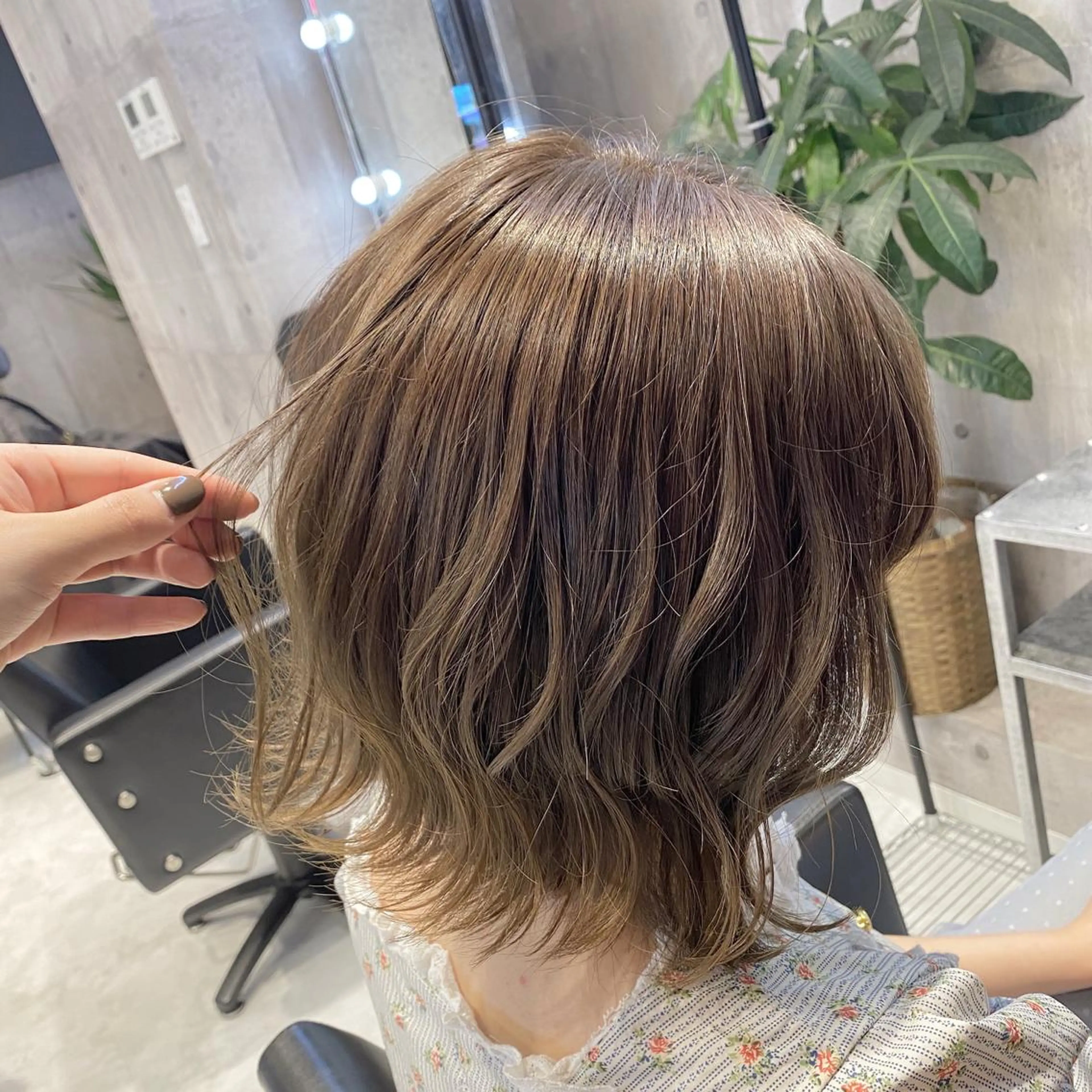ミディアム アッシュ 🩵ムラ修正ブリーチ 🩵 YUUのヘアスタイル