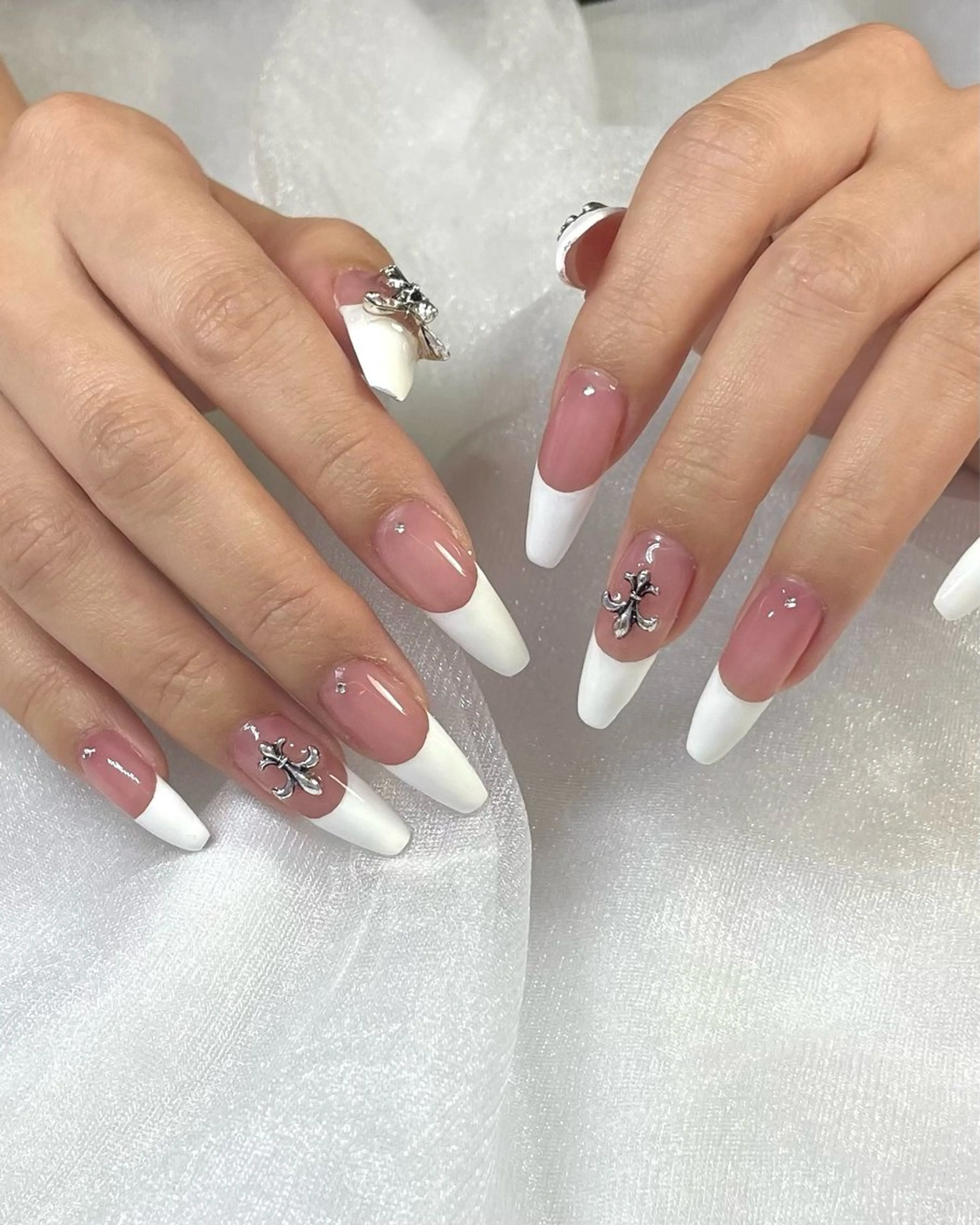 ネイル nail＆eye acca style所属・生松 七海のネイルデザイン