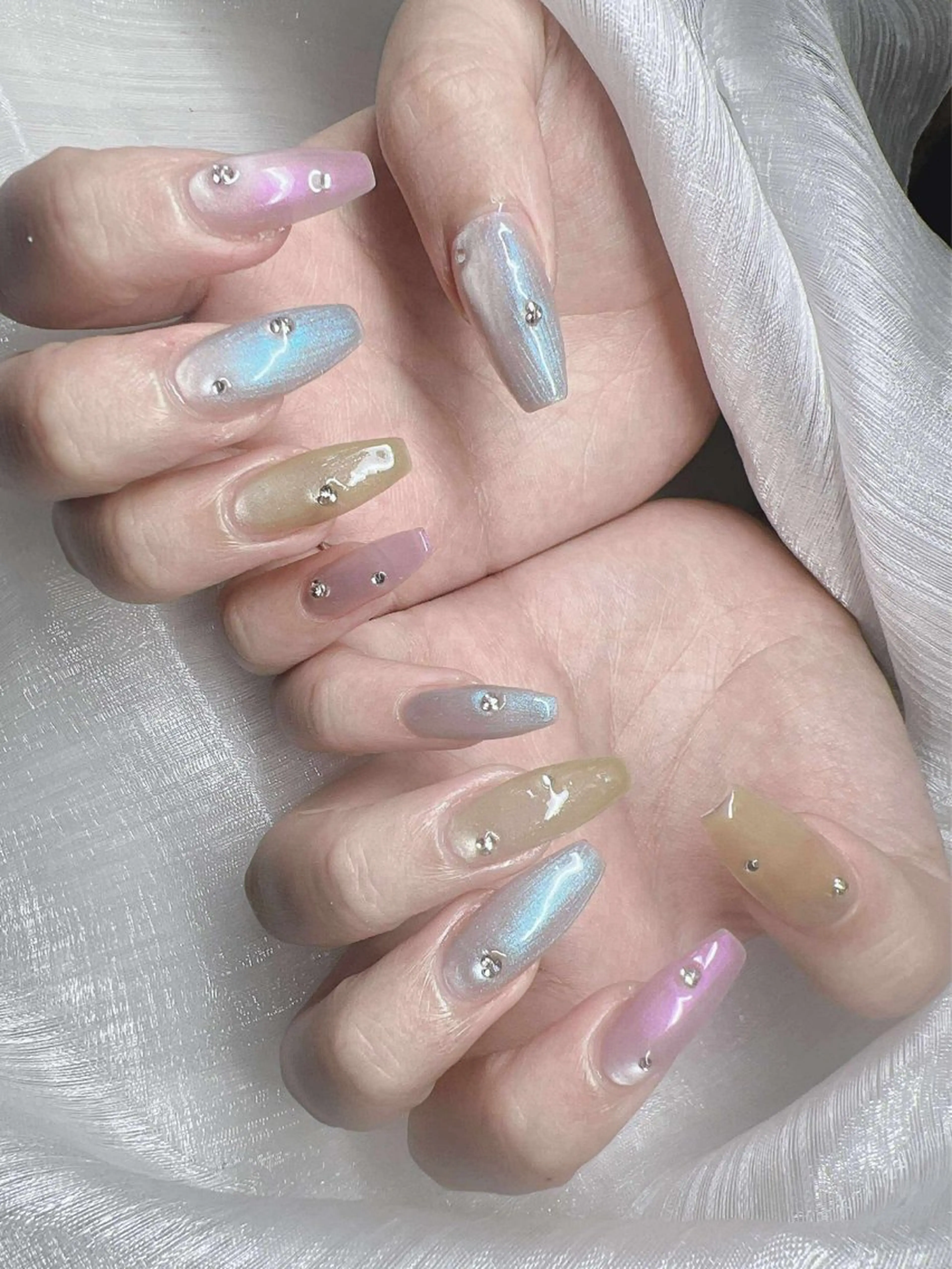 ネイル 長さ出し グラデーション 卒業式 キラキラネイル マグネットネイル ハンドネイル Lee Nailsのネイルデザイン