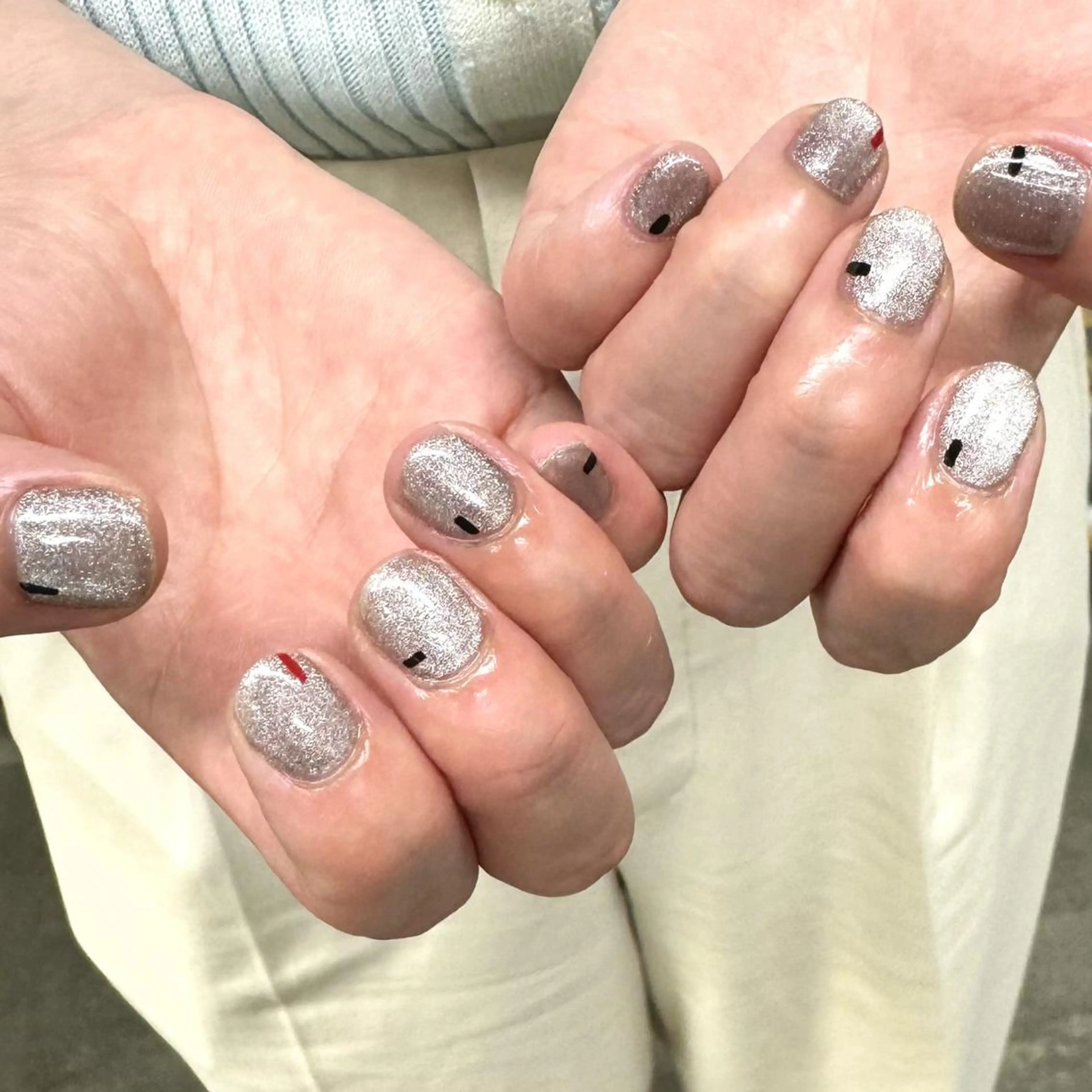 ネイル ジェルネイル 韓国ネイル マグネットネイル ニュアンスネイル ワンホンネイル nailstudio eviz新宿店のネイルデザイン