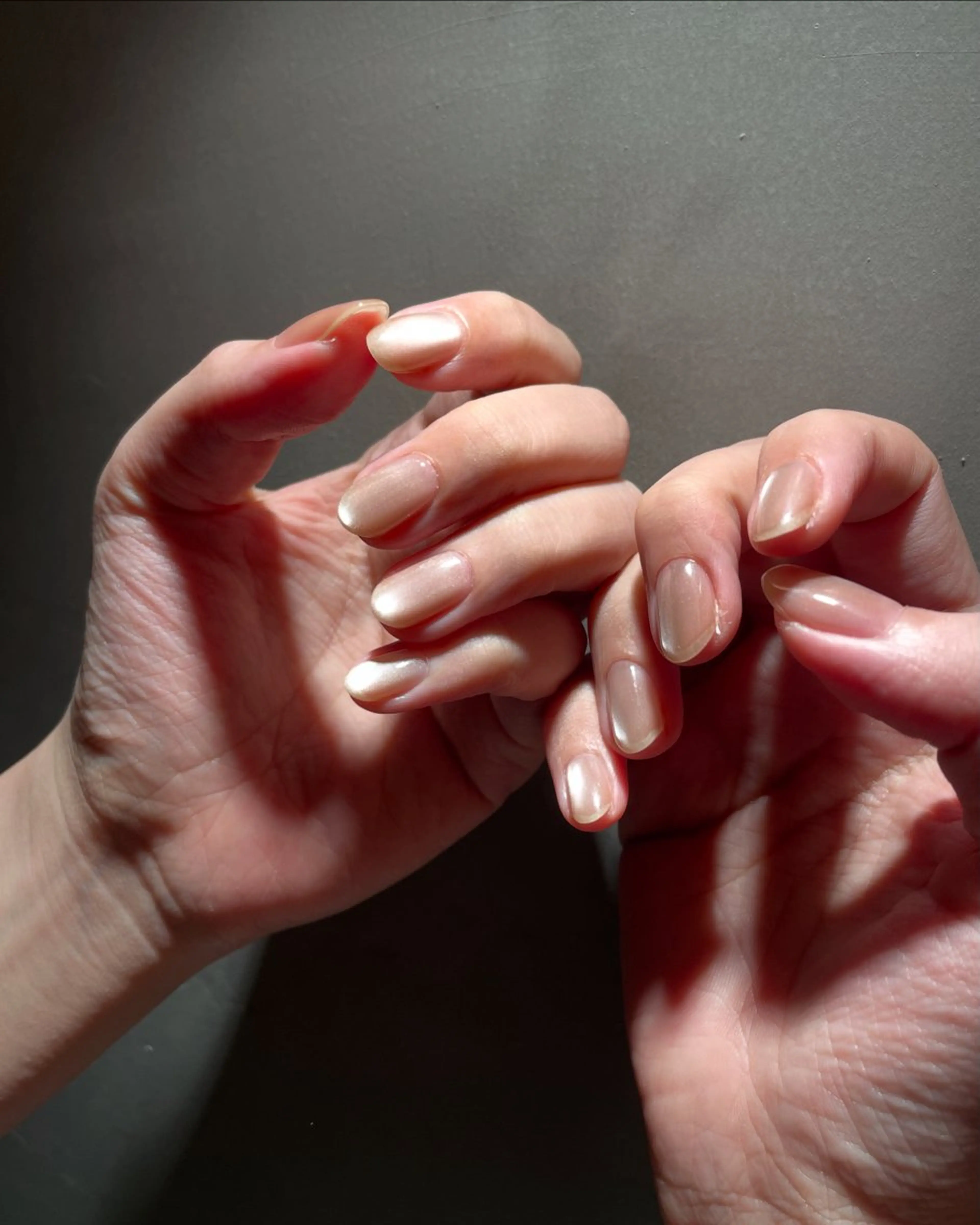 ネイル ハンドネイル Nailsalon Repos.所属・Rika🌼 シンプル•マグネットのネイルデザイン