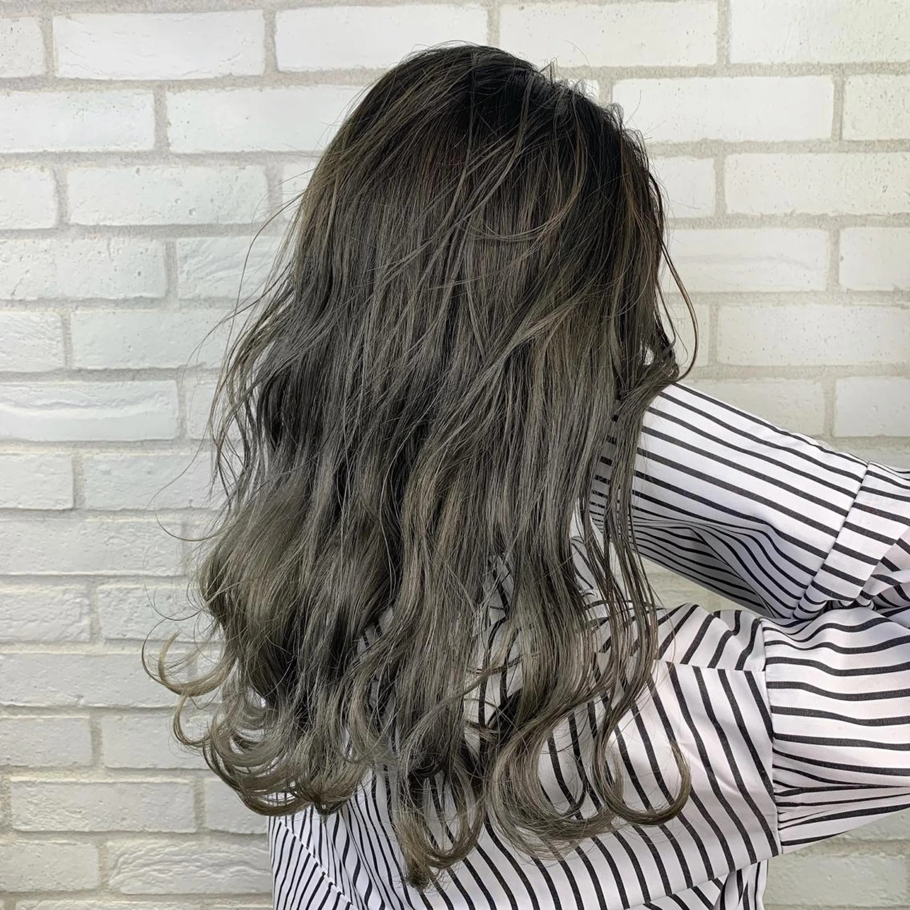 セミロング カラー she2.shinjuku所属・顧客様専用予約 新規予約不可のヘアスタイル