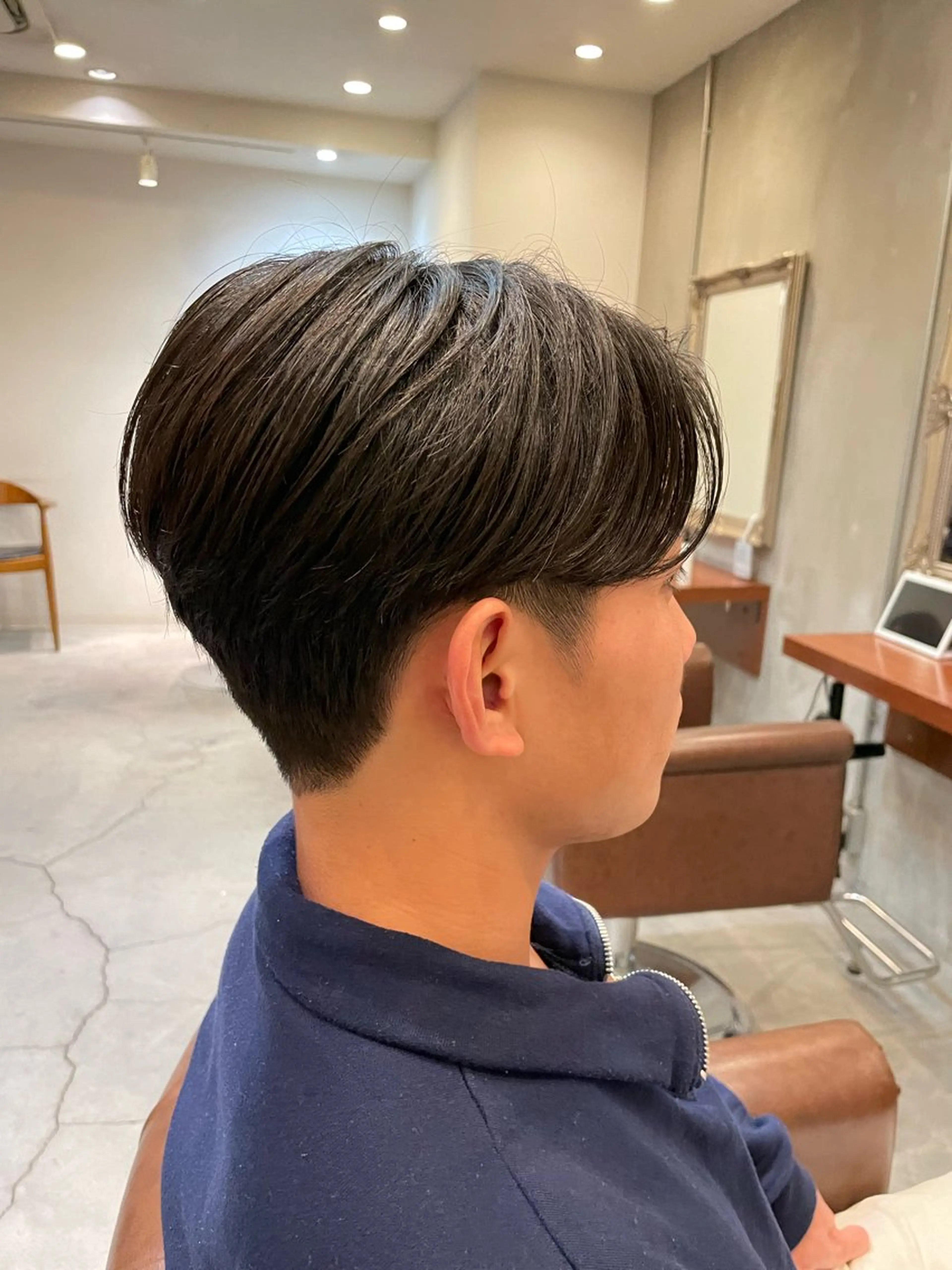 ミディアム パーマ メンズ センターパート PARU hair salonのヘアスタイル