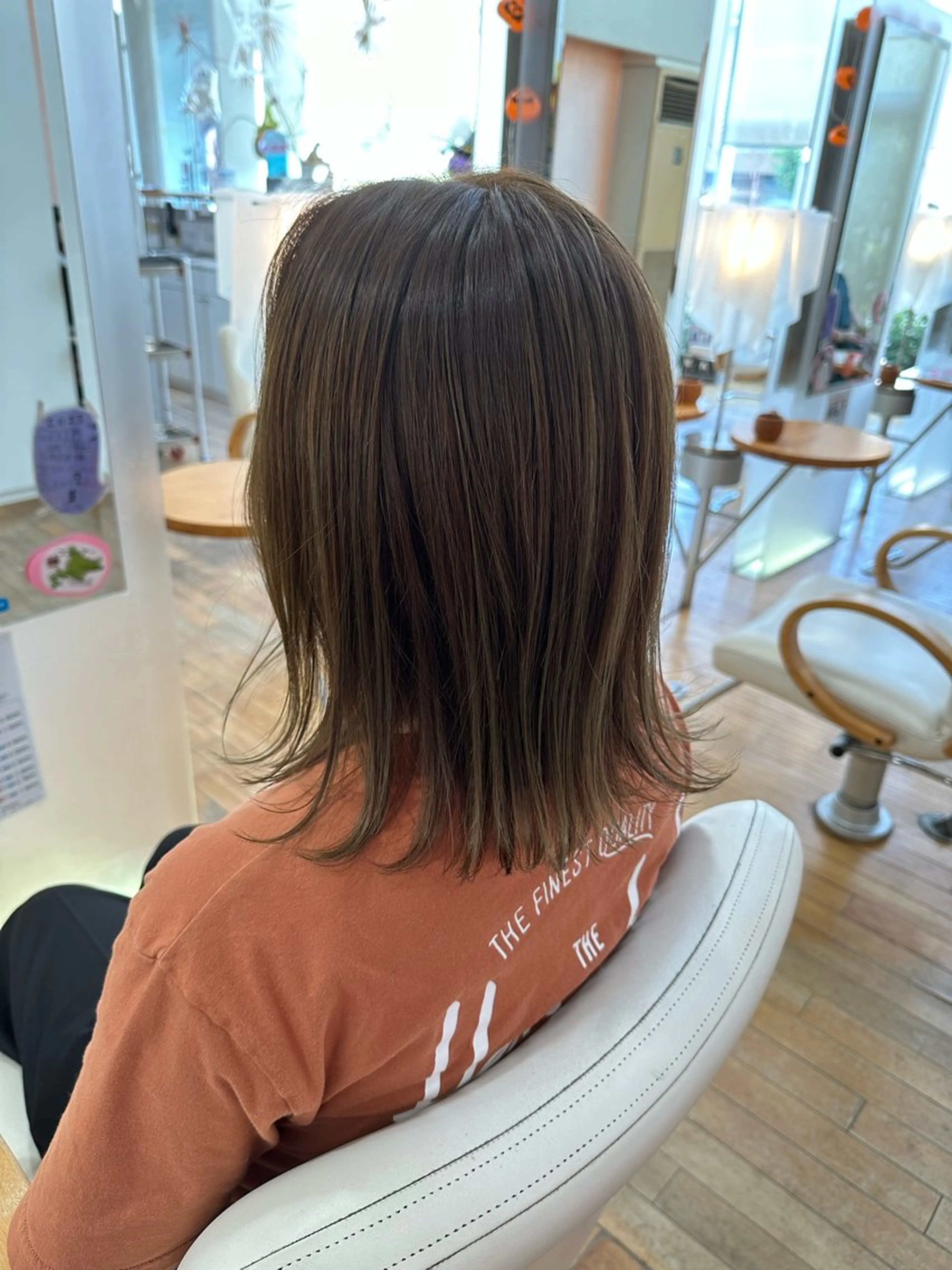 カラー アッシュ ヘアカラー 山本 瑠華のヘアスタイル