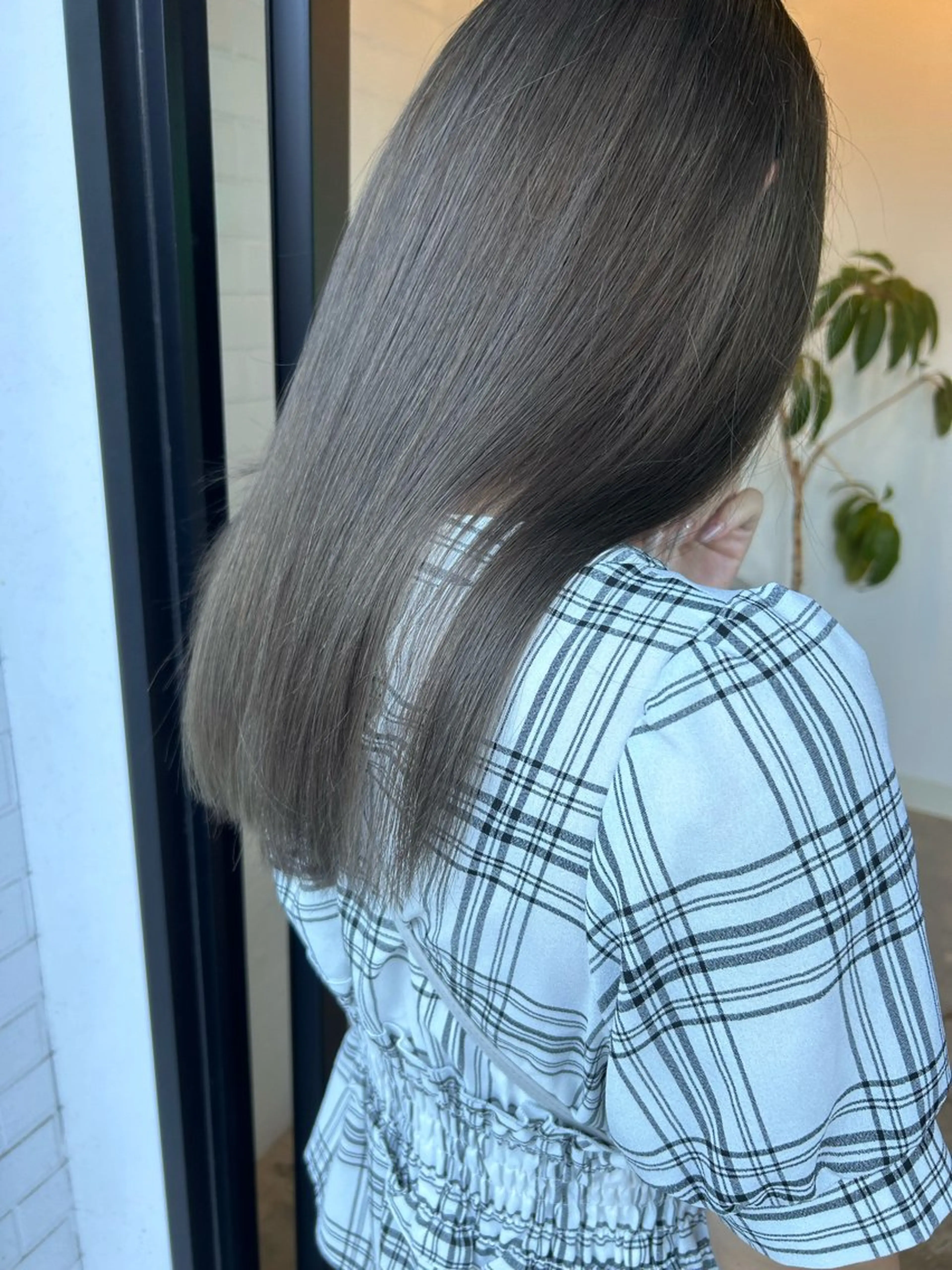 ロング カラー ベージュカラー StarT所属・StarT大分 高橋勇貴のヘアスタイル