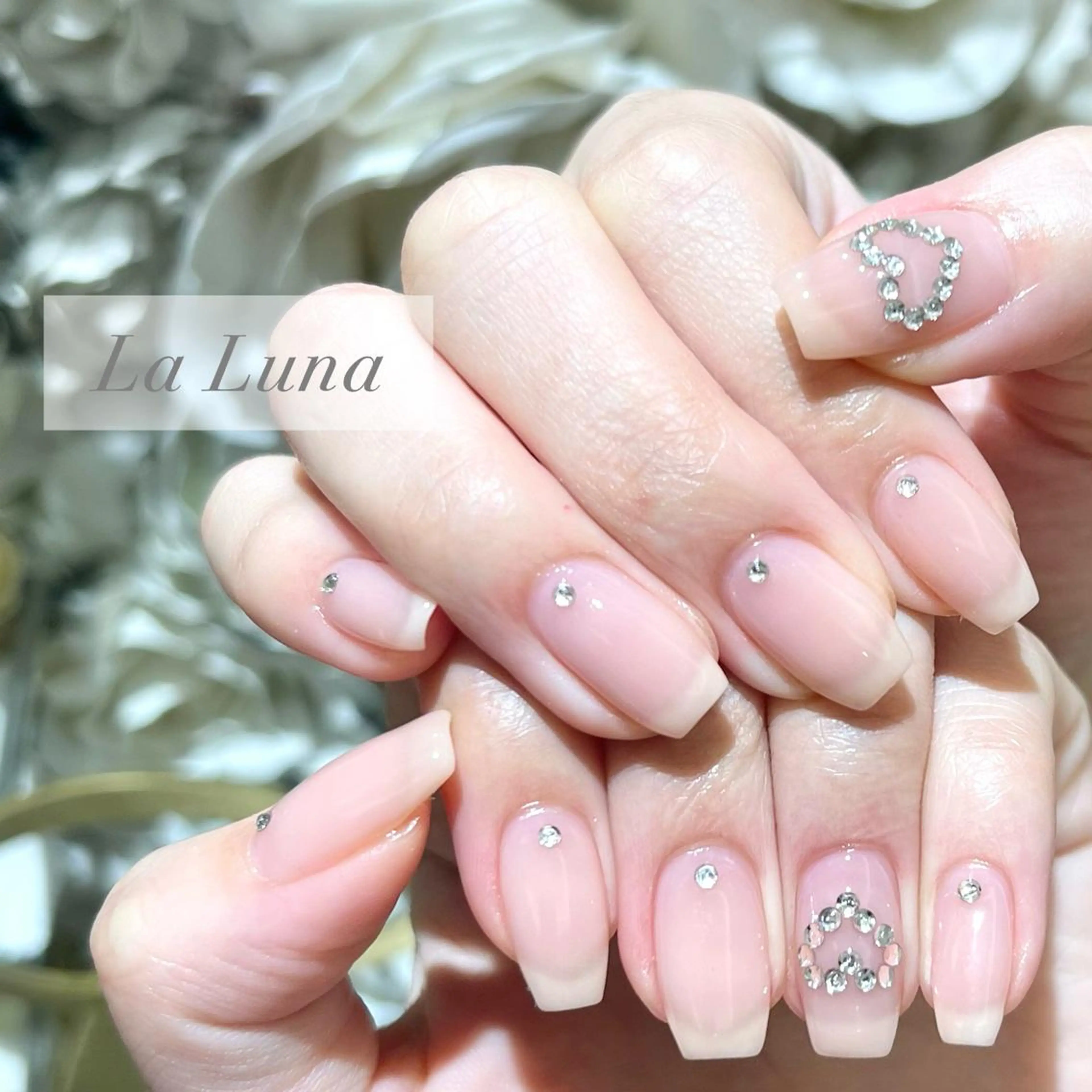 ネイル ハンドネイル ＬａＬｕｎａ🌙 natsukiのネイルデザイン