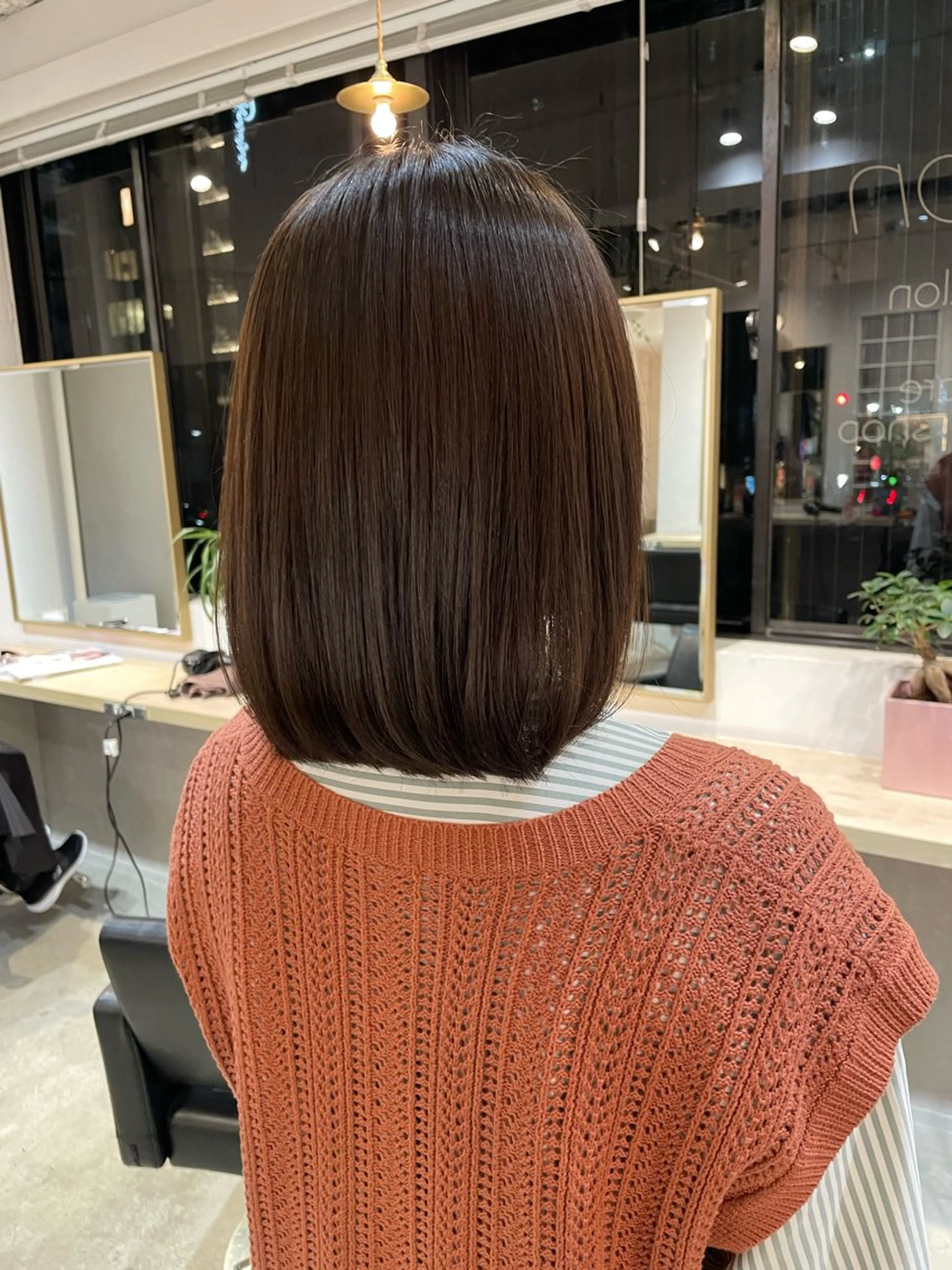 ミディアム ボブ 顔周りカット 石川 優奈のヘアスタイル