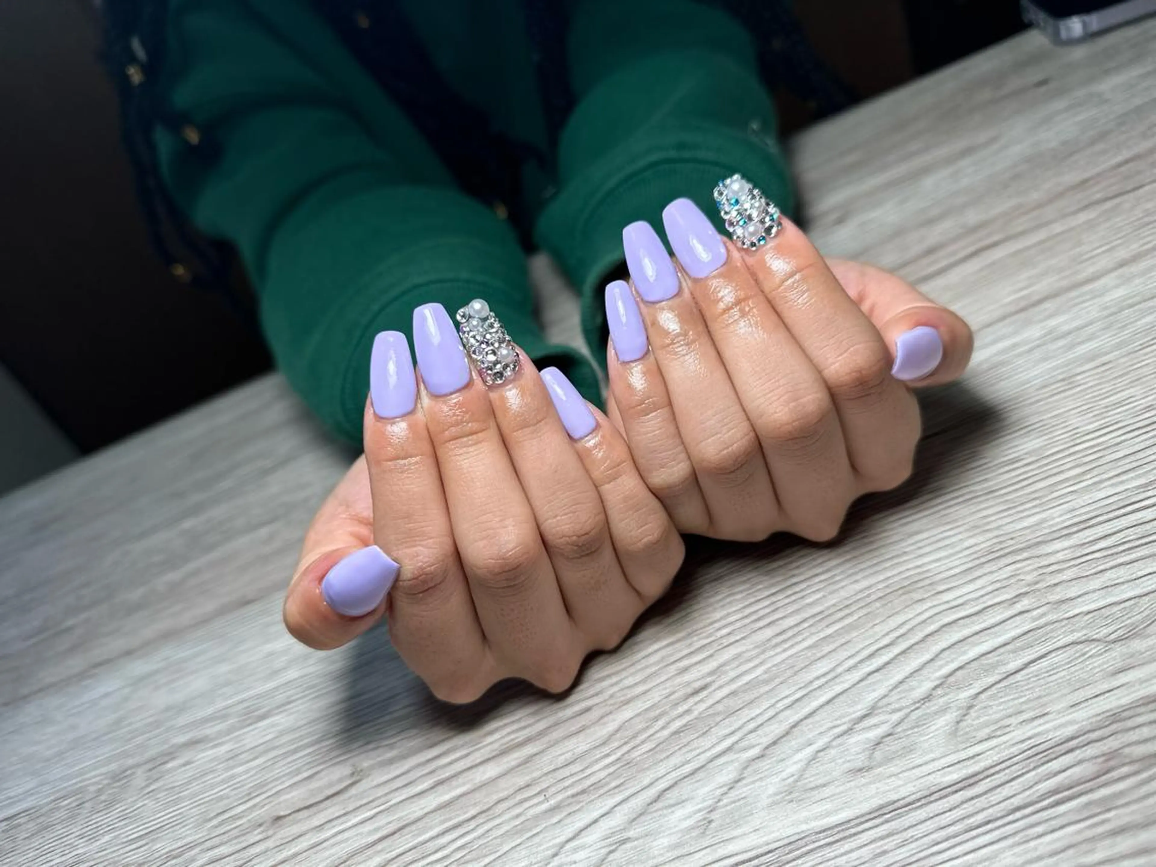 ネイル ハンドネイル akanail .のネイルデザイン