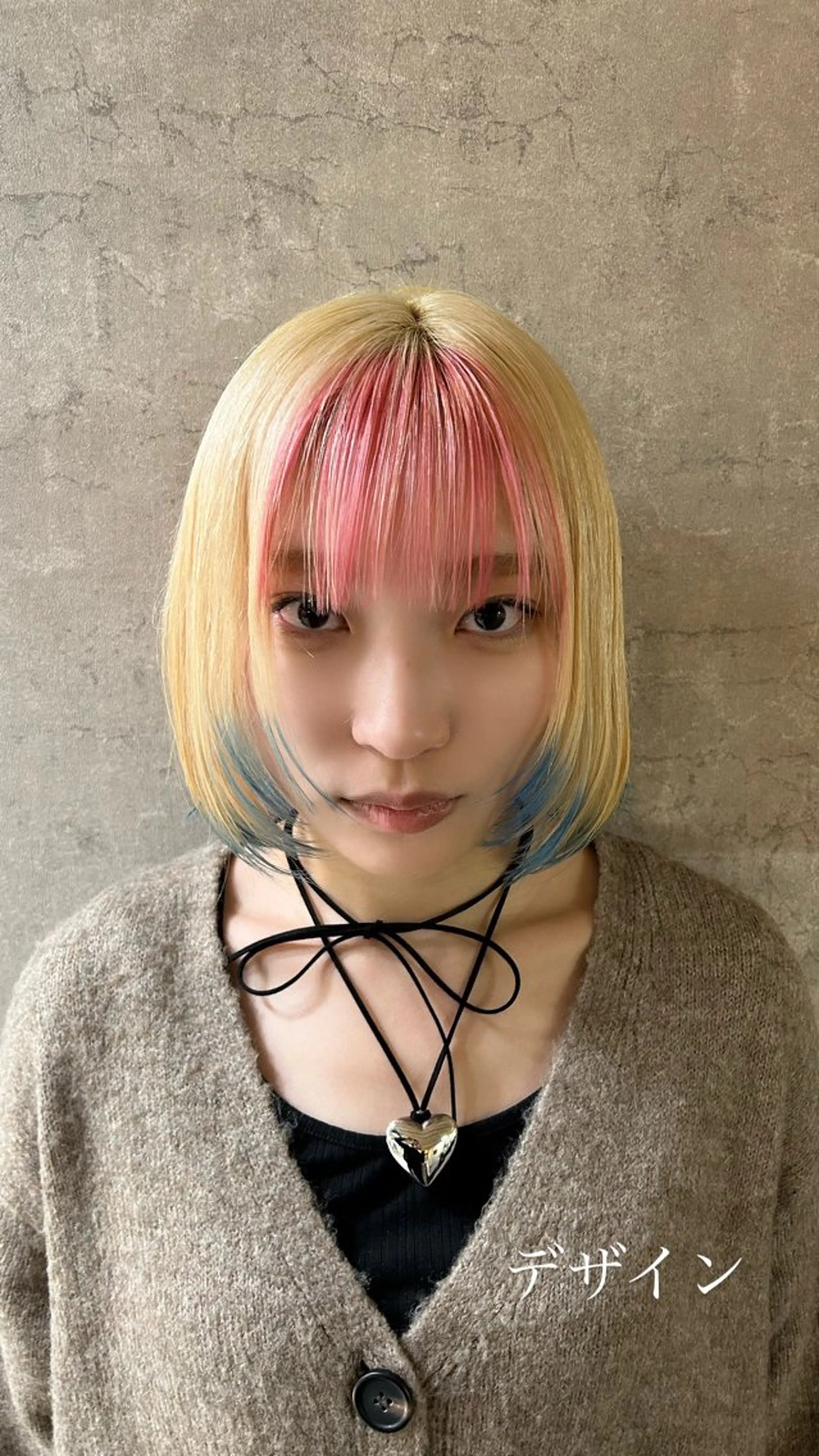 ショート 縮毛矯正 ヘアカラー 透明感カラー &ハイトーンカラーのヘアスタイル