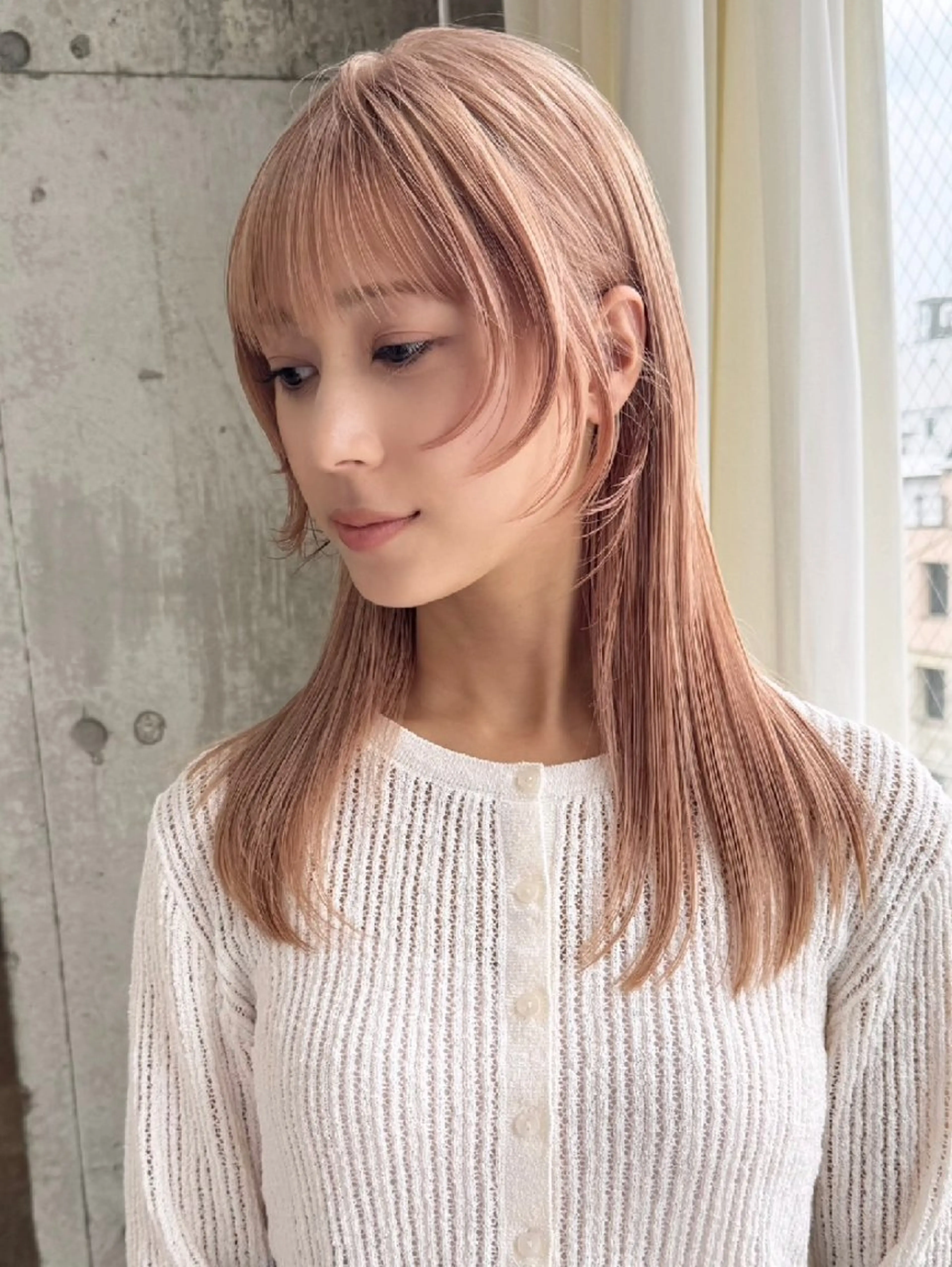ロング カラー ブリーチ ダブルカラー グレージュ インナーカラー ブリーチなしカラー カット ヘアカラー mood 髪質改善 ダブルカラーのヘアスタイル