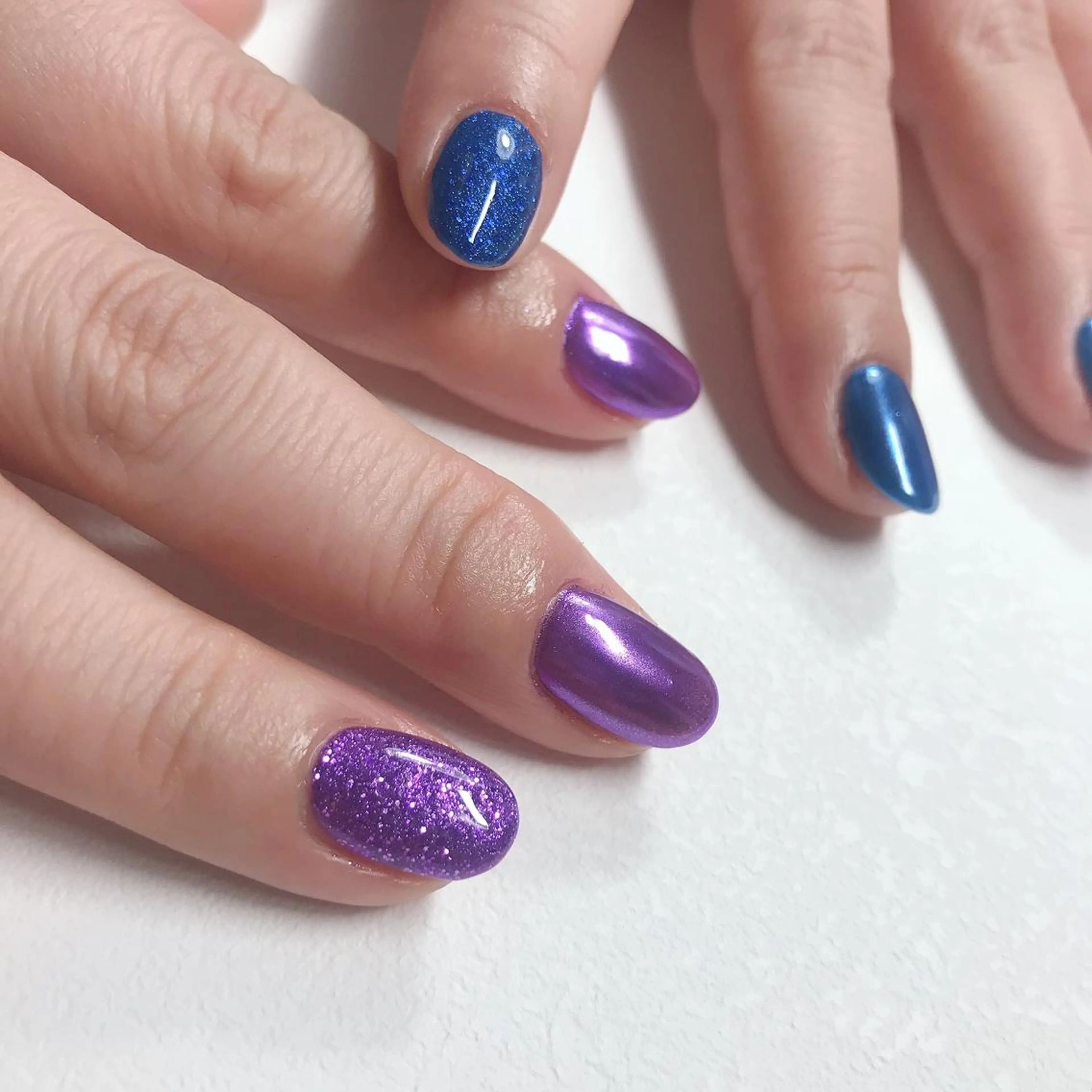 ネイル ブルー ラメ(グリッター) ミラーネイル パープル Room nailのネイルデザイン