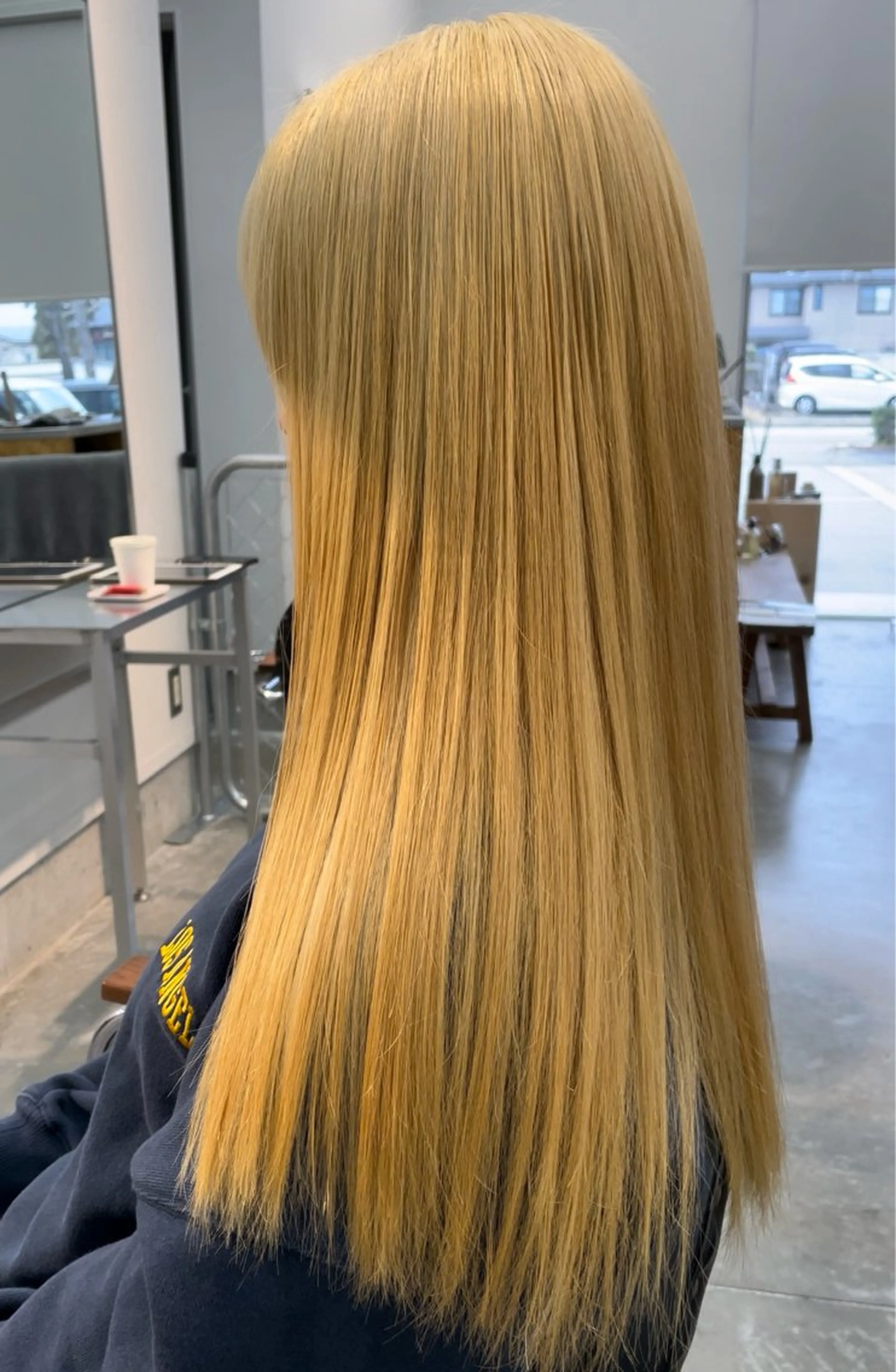 カラー ブリーチ 抜きっぱなしブロンド Sugahara Shunkiのヘアスタイル