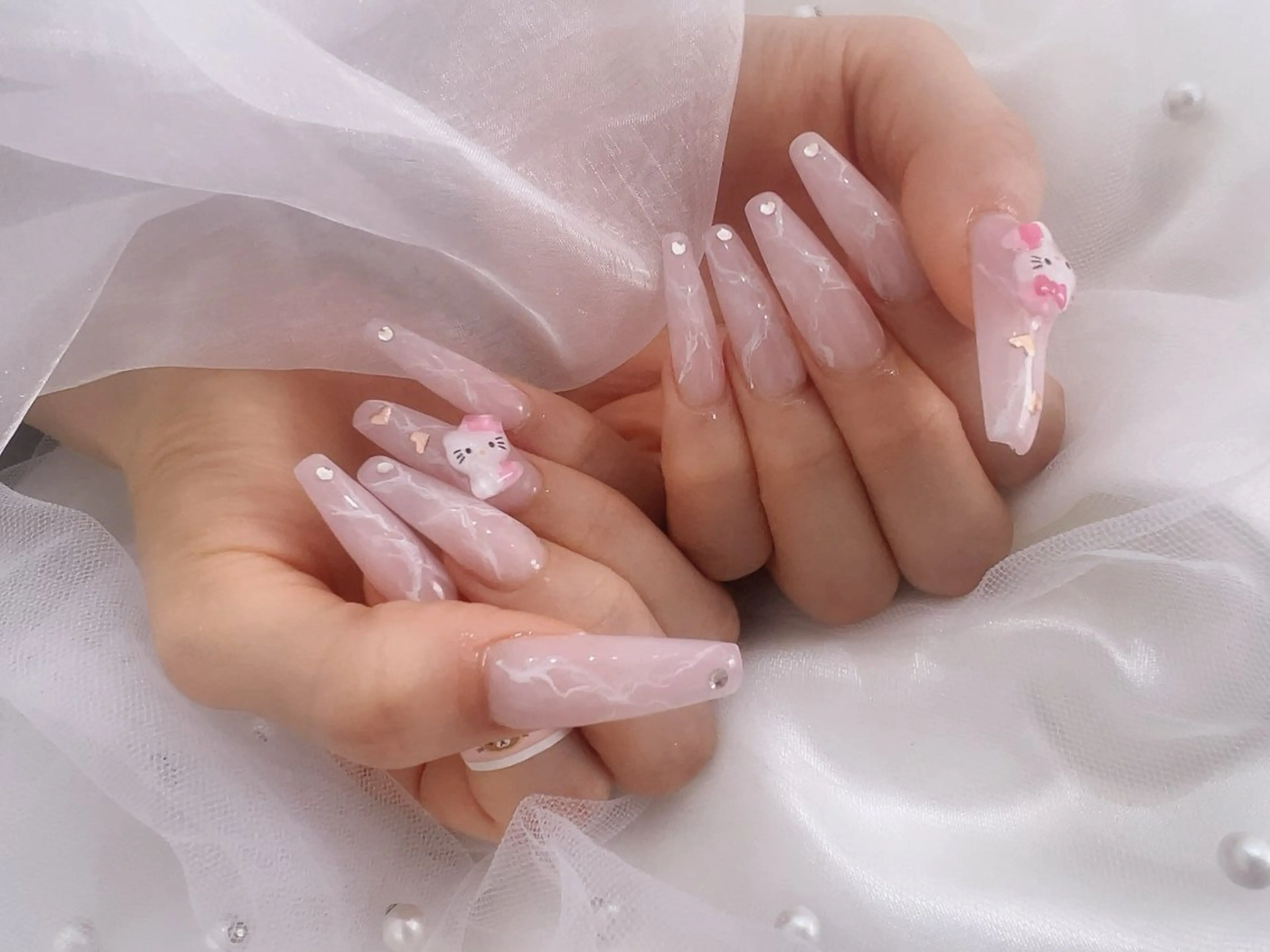 ネイル ハンドネイル -ému-所属・salon -ému-のネイルデザイン