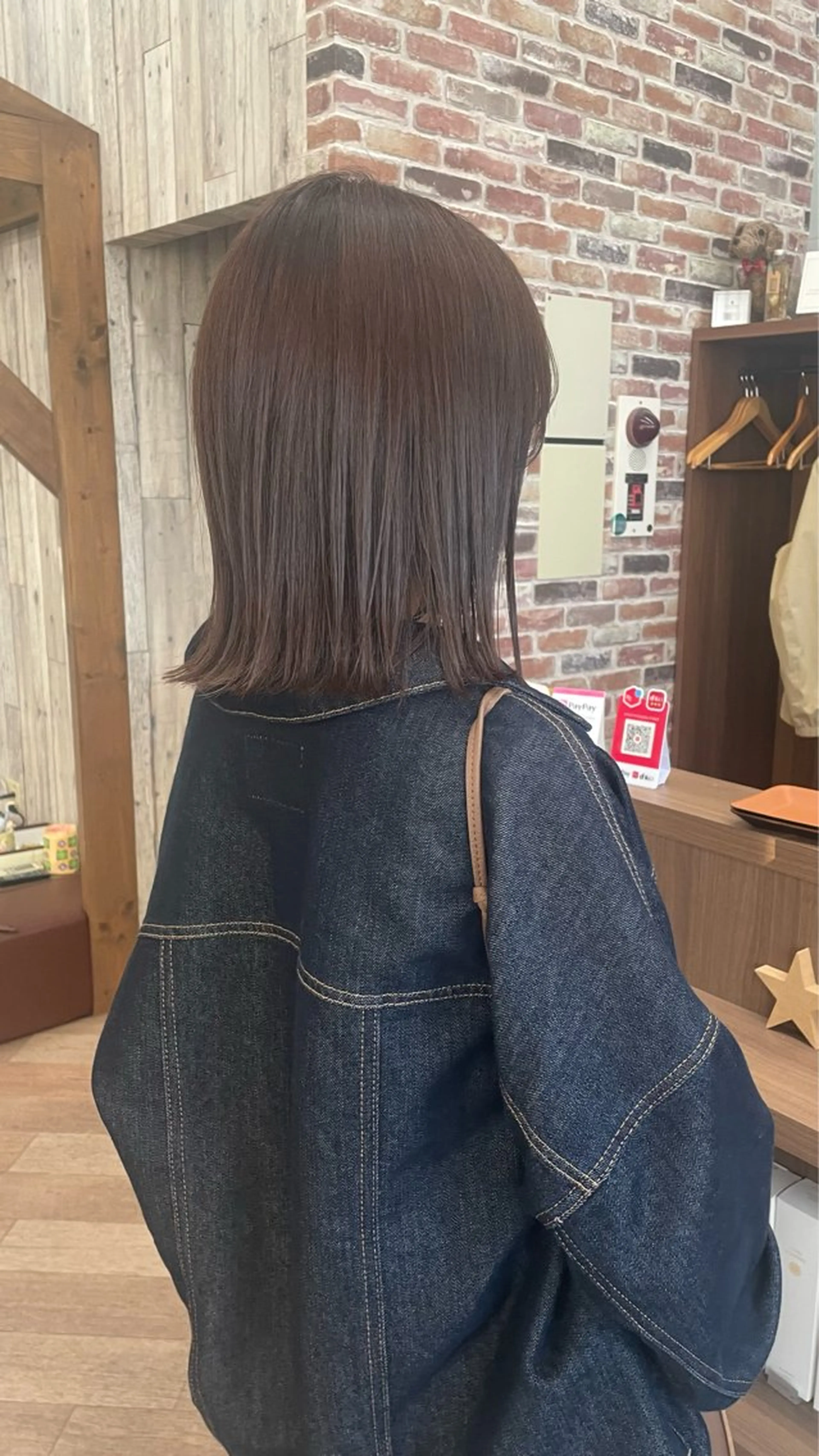 ミディアム カット ヘアカラー シミズ カエデ🍁のヘアスタイル